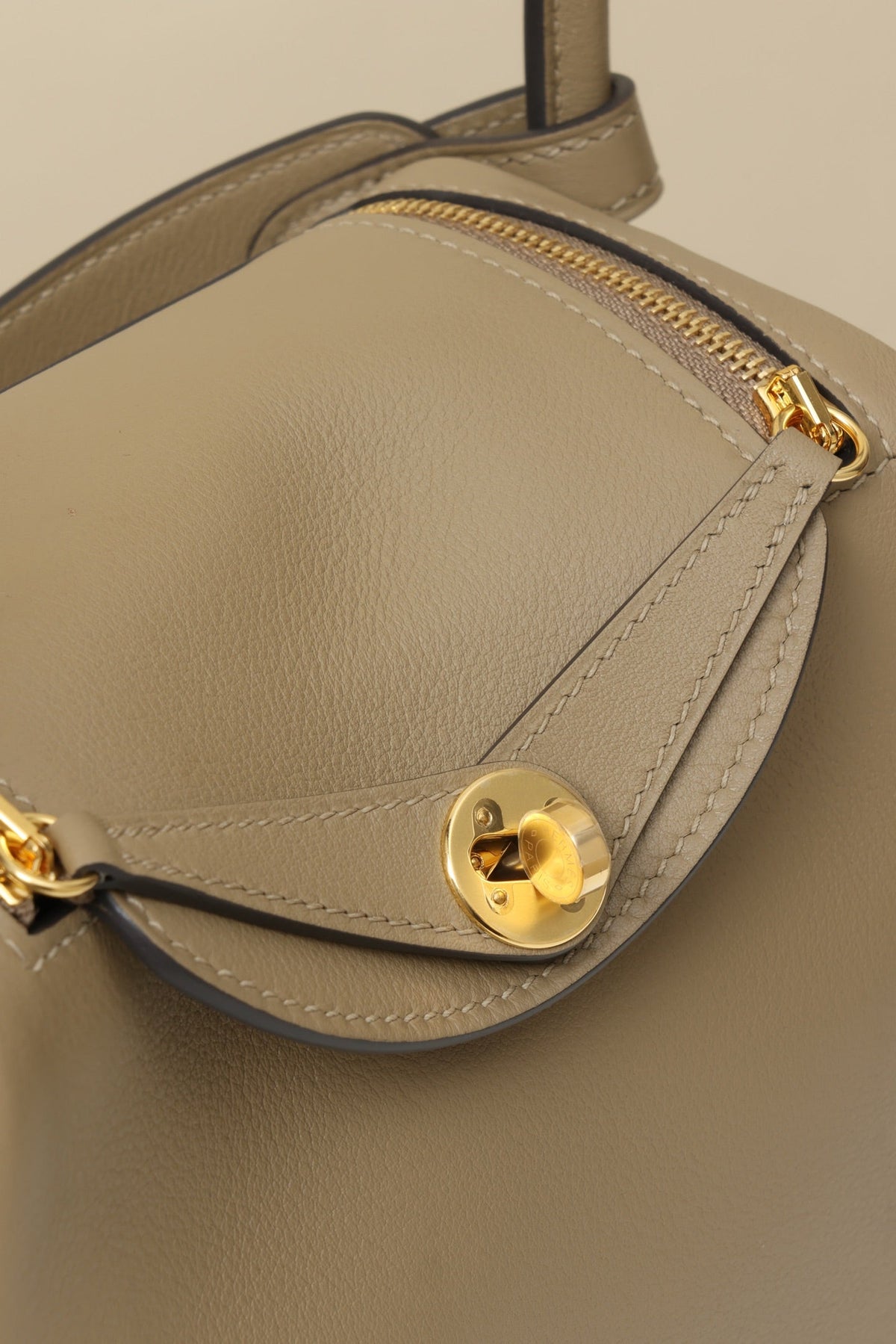 High-end Hermes 2026 Mini Lindy 19cm Swift Calfskin Suede