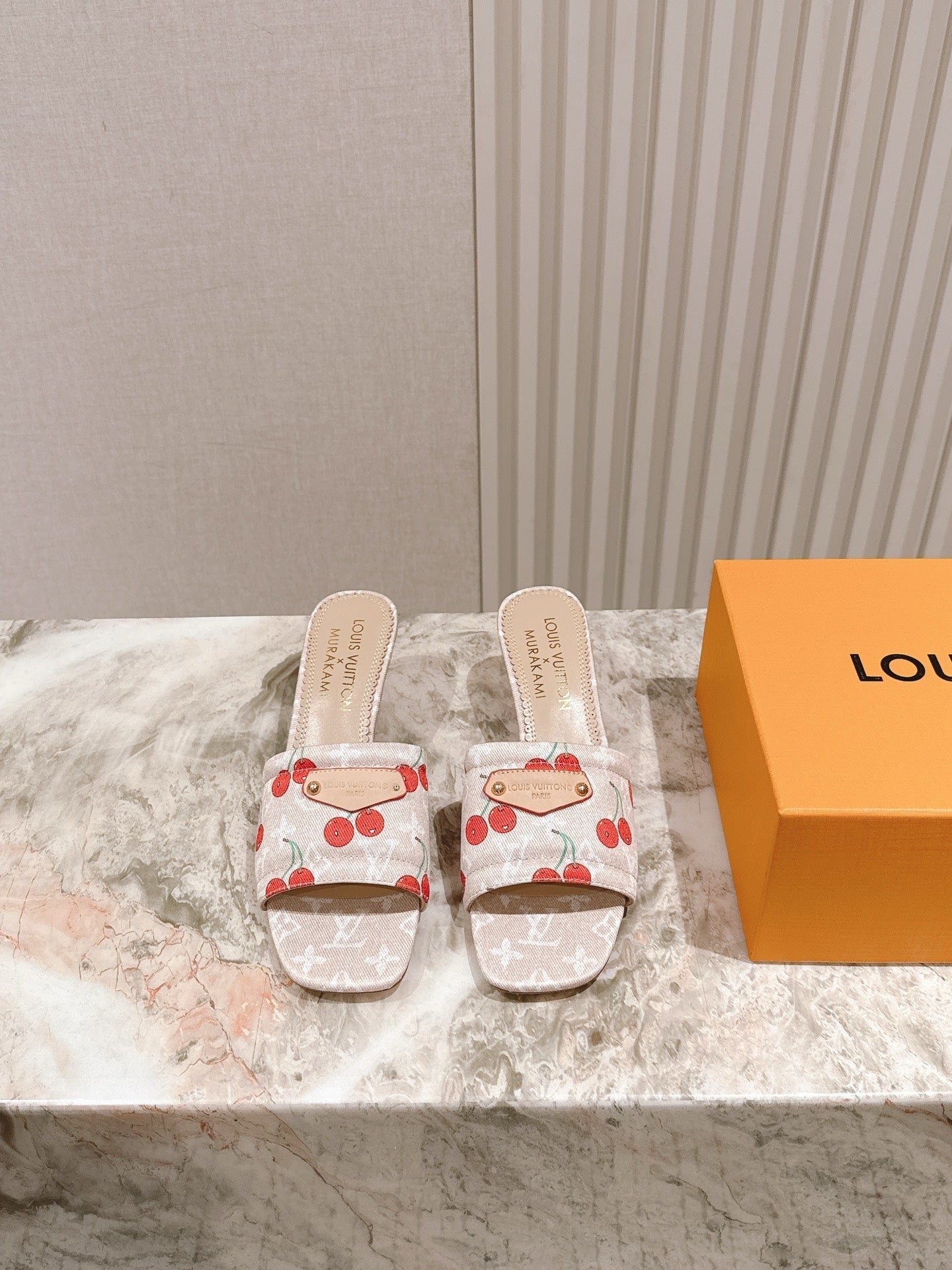 LV 26ss Slippers 45 Beige Red Denim Leather 656927