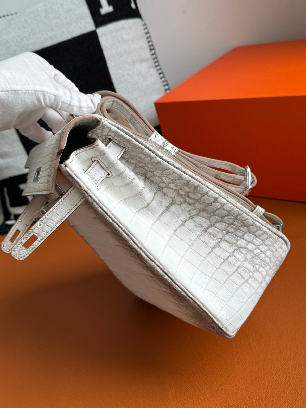 High-end Hermes 2026 Kelly Ado Backpack White 22cm Crocodile Leather