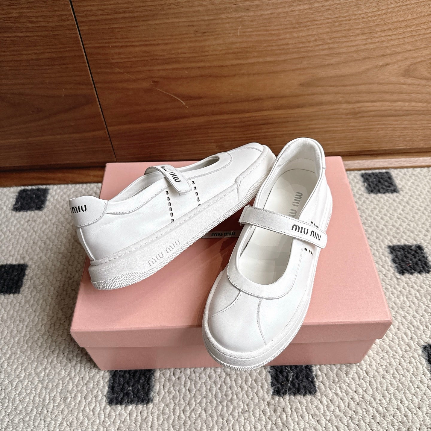 Miumiu 2026 Velcro Flat Sneakers Leather 924596