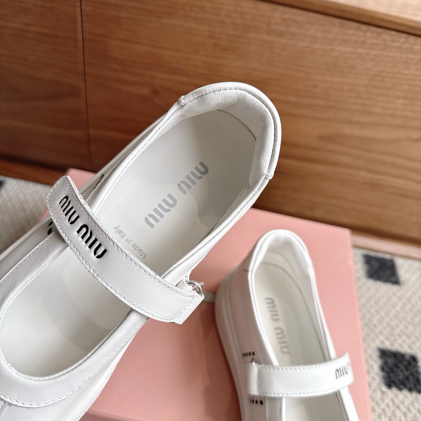 Miumiu 2026 Velcro Flat Sneakers Leather 924596
