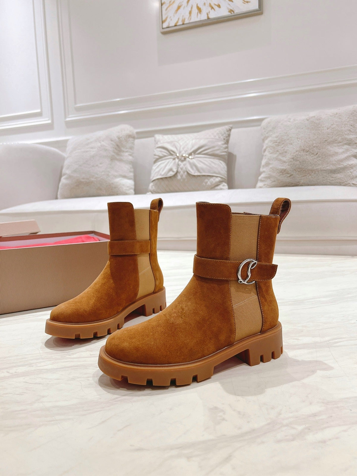 CL 25C Chelsea Booty Lug Amber Orange Suede 167679