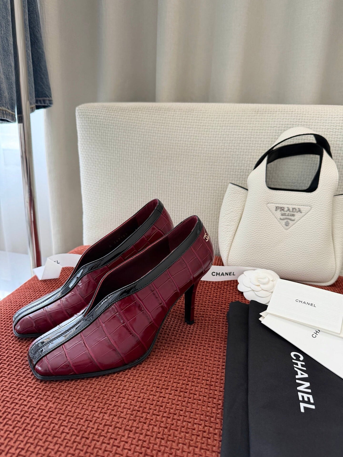 Chanel 2026 Crocodile-Embossed Pumps 95mm Patent Leather 129363