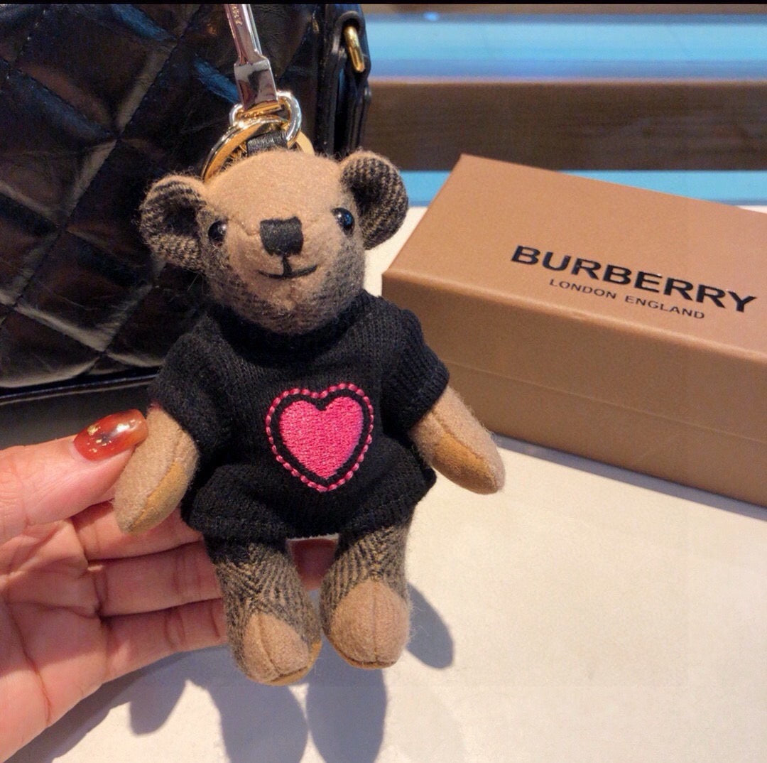 Burberry Heart Bear Charm 393884
