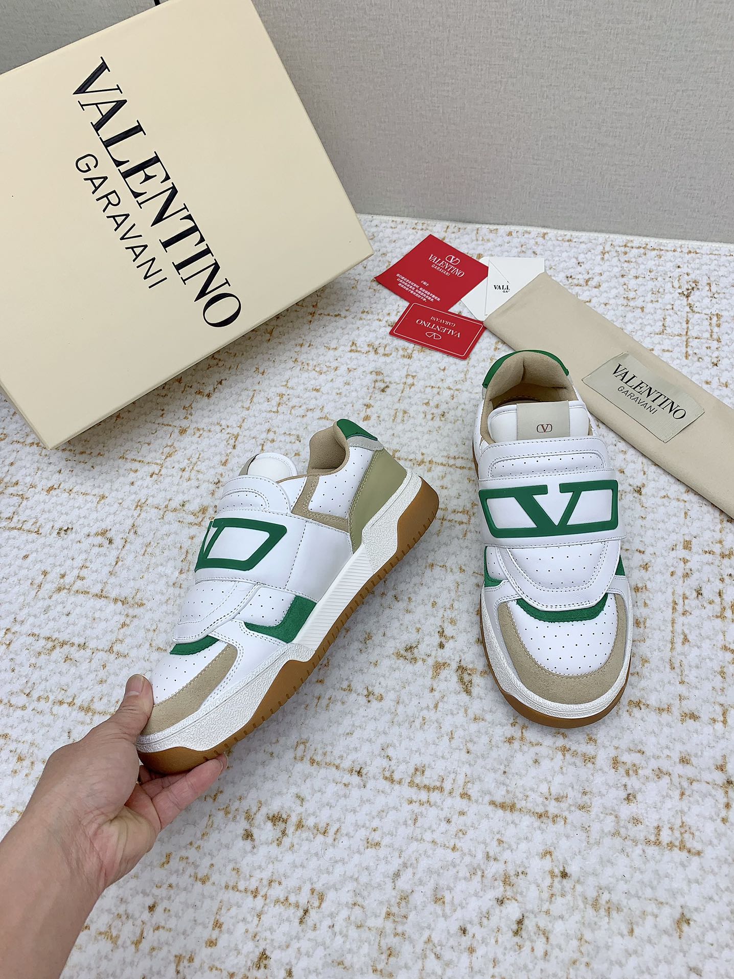 VT 25 Joy Play Low Top Sneaker White Green Cowhide 331682