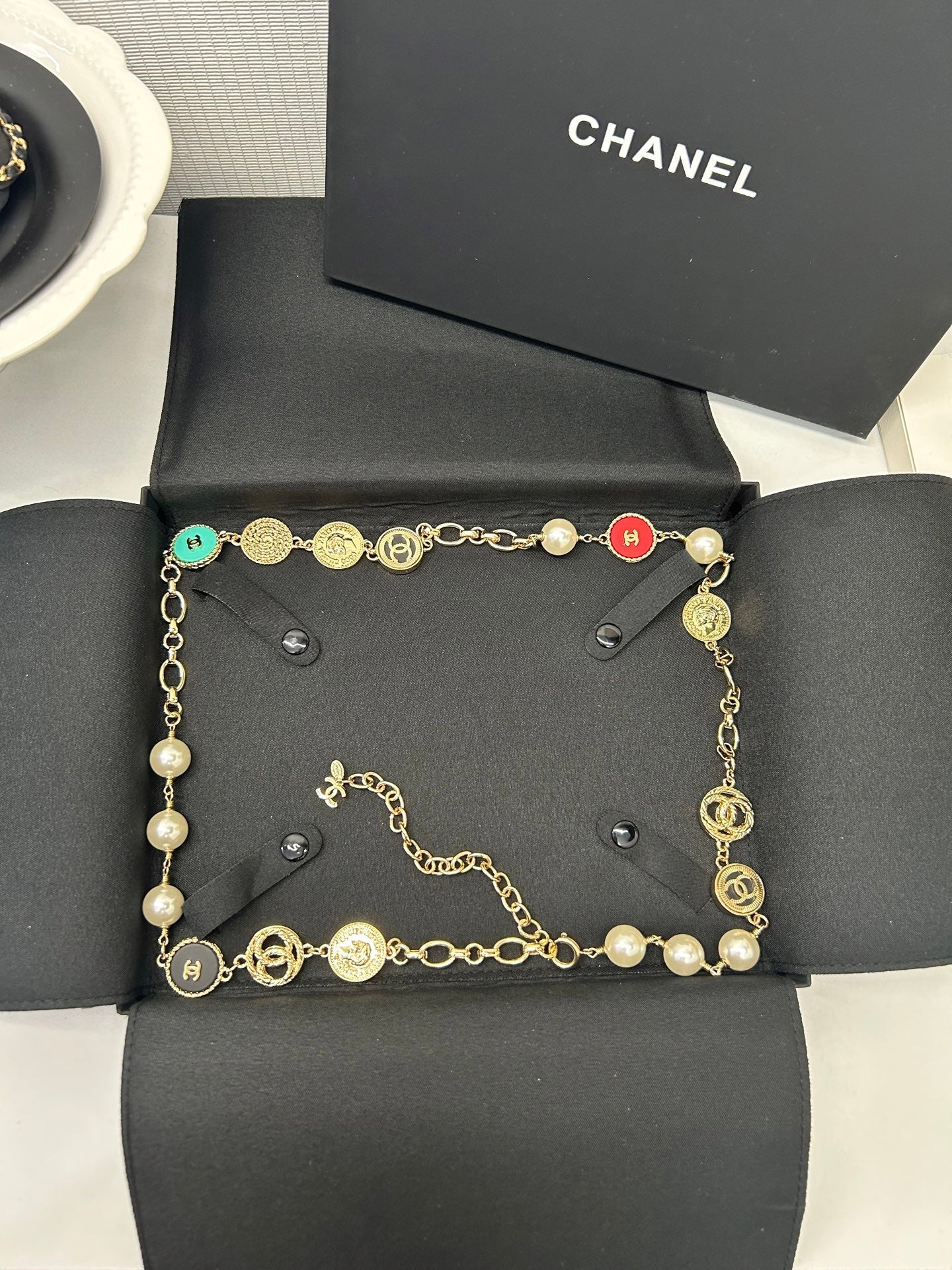 Chanel 2026 Pearl Medallion Charm Chain Belt