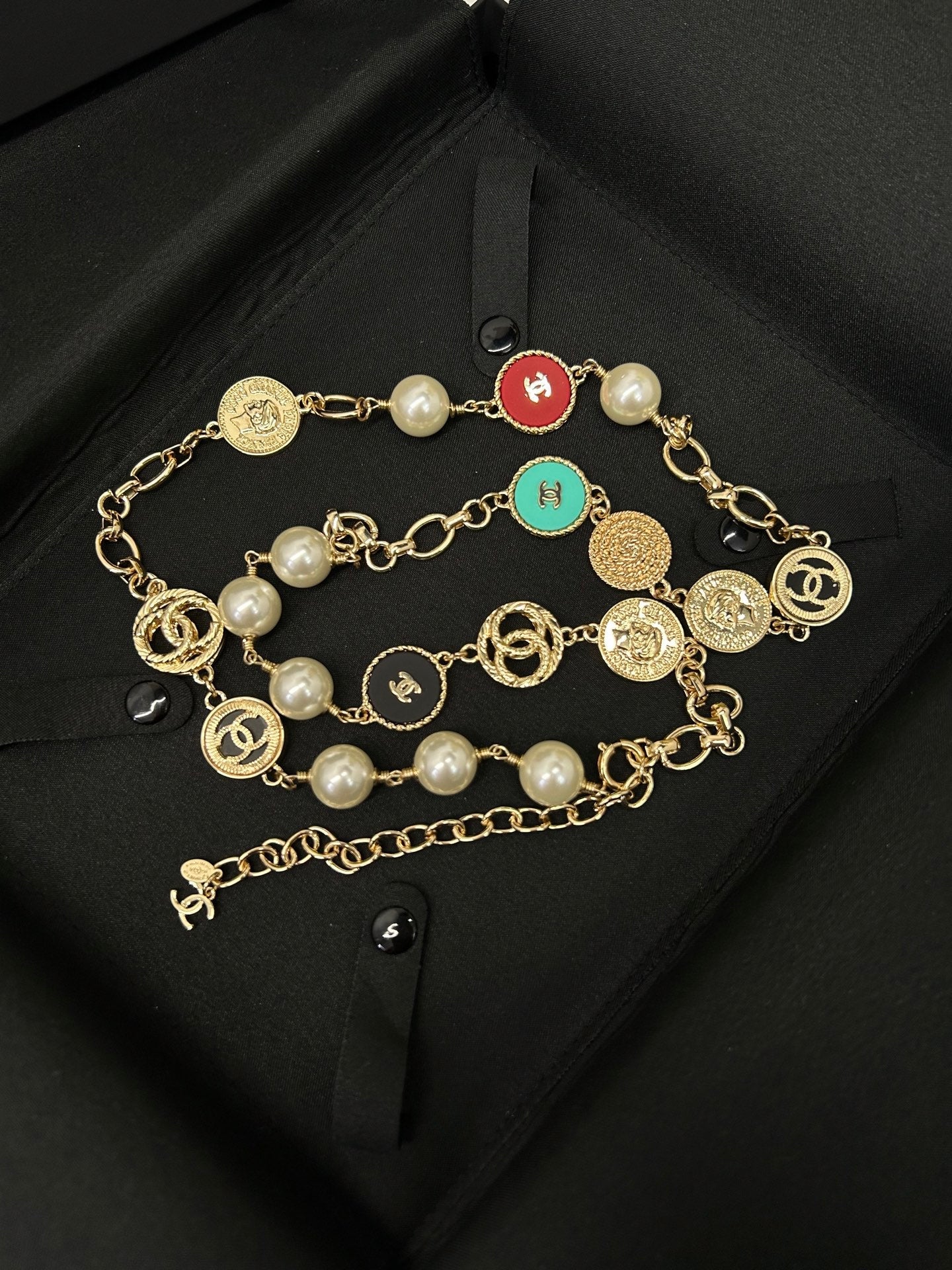 Chanel 2026 Pearl Medallion Charm Chain Belt