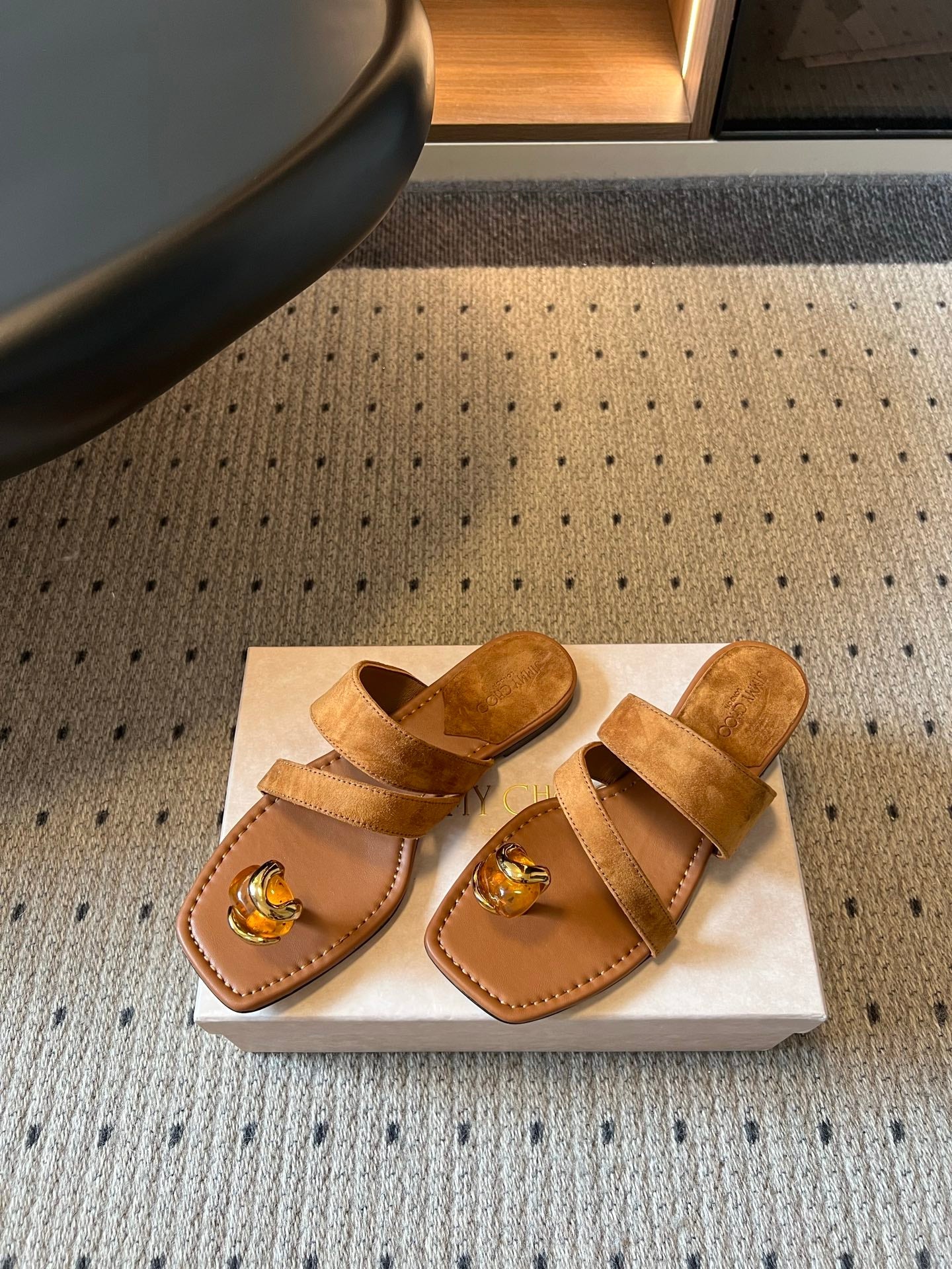 Jimmy Choo 2026 Buckle Flip-Flops Sandals Suede 956229