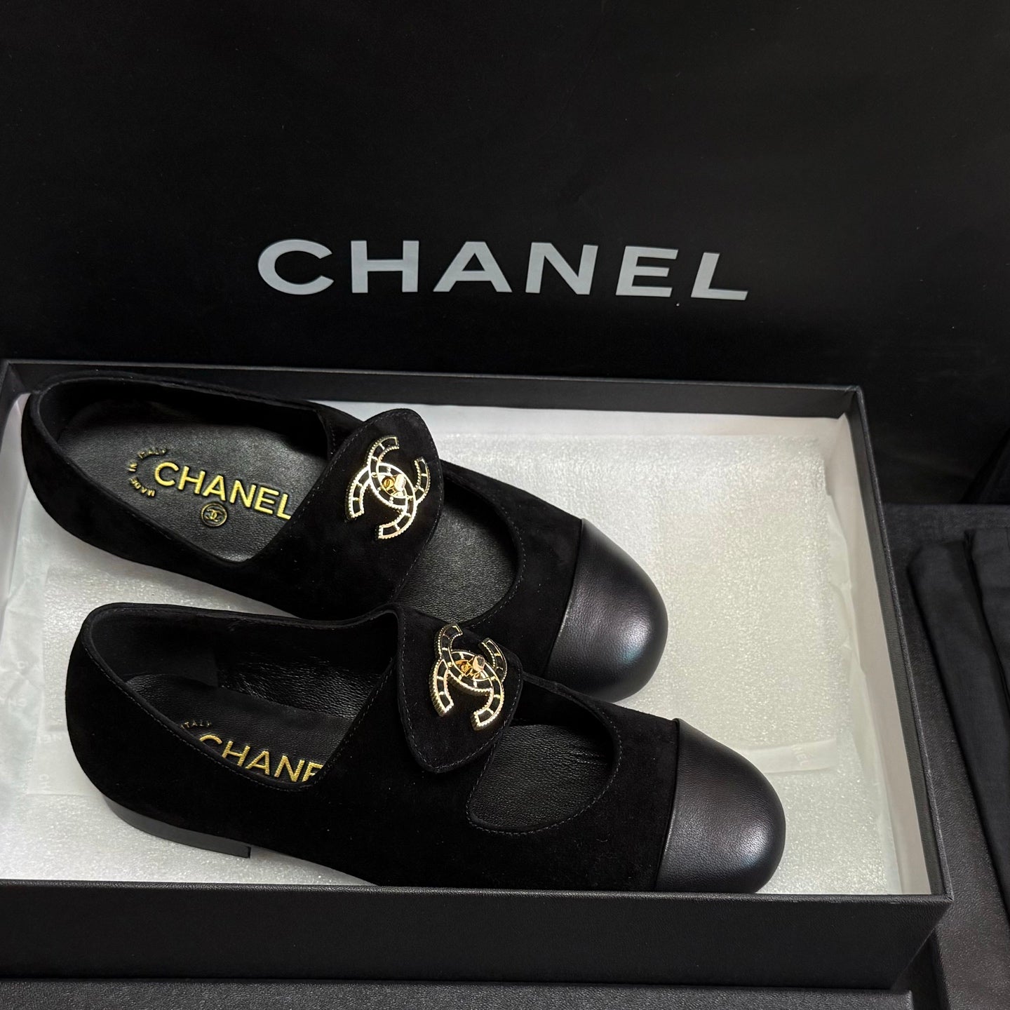Chanel 2026 Ballet Flats Suede Leather 943016