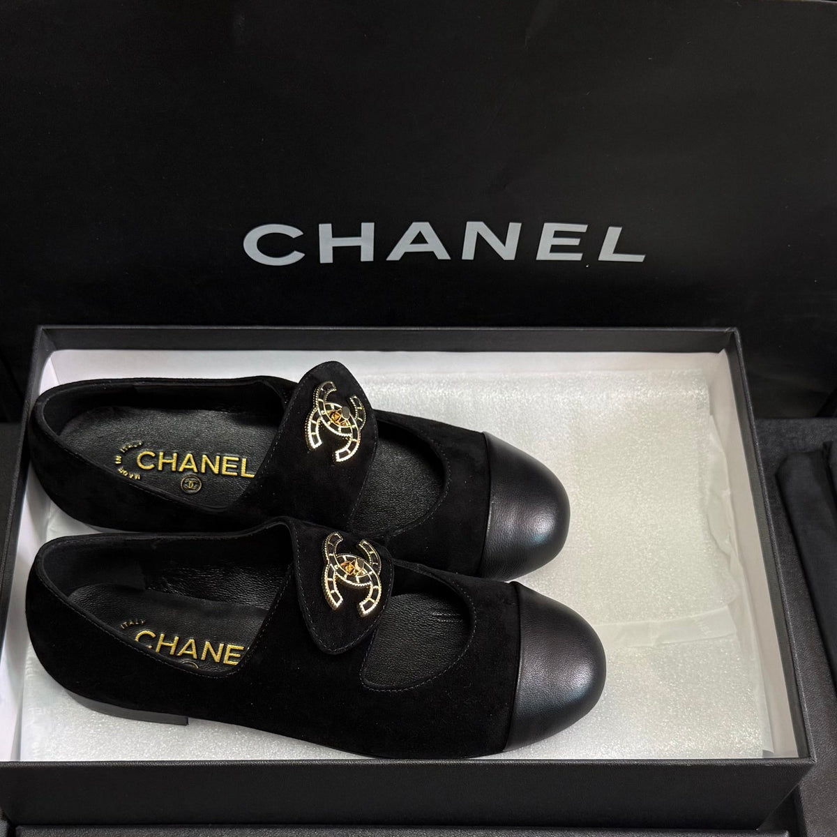 Chanel 2026 Ballet Flats Suede Leather 943016