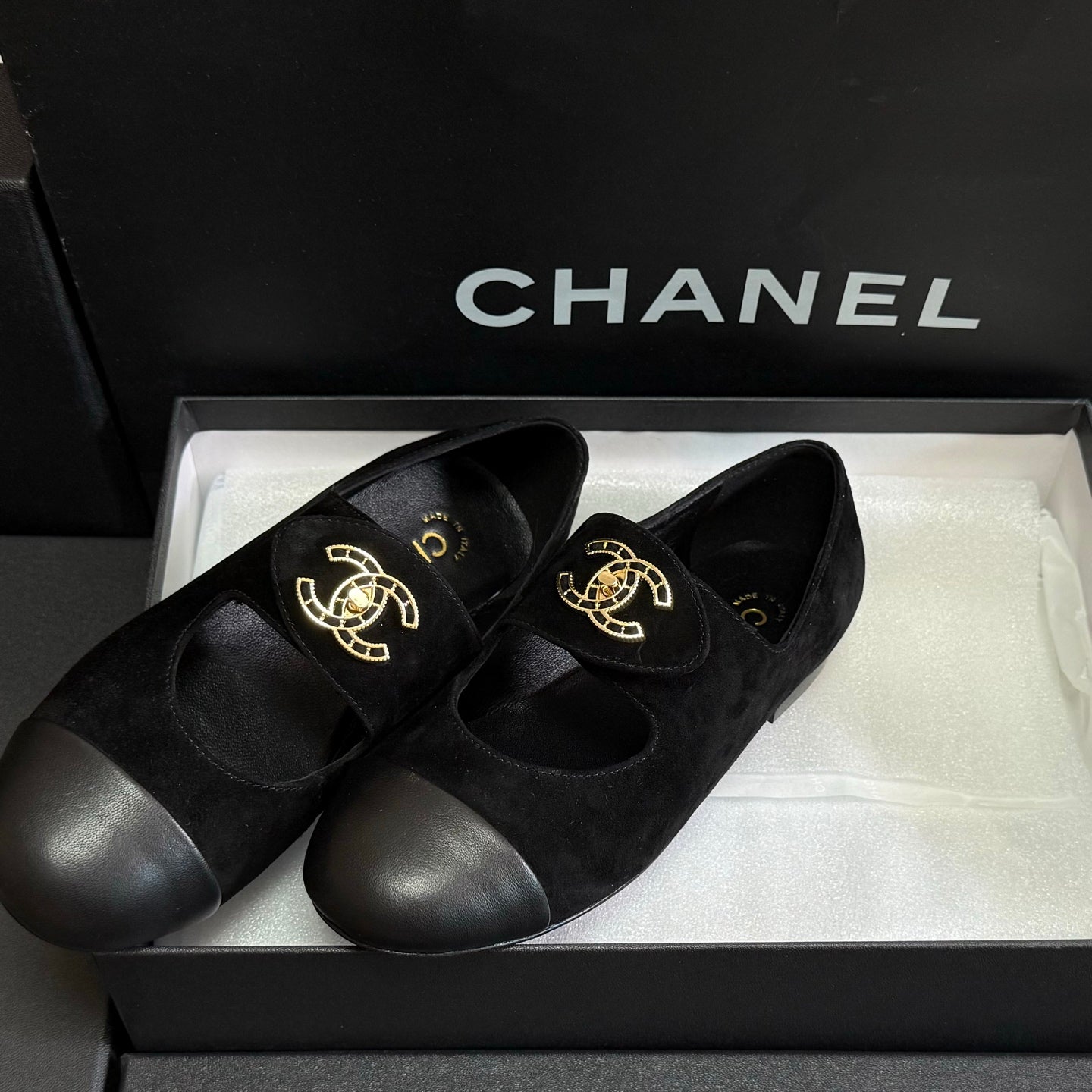Chanel 2026 Ballet Flats Suede Leather 943016