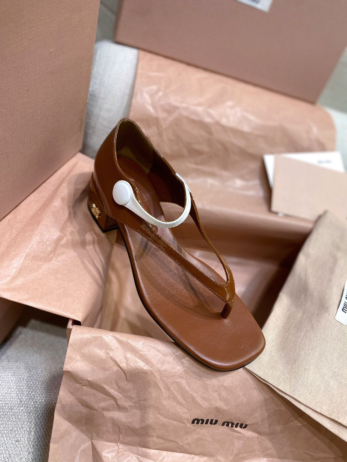 Miu Miu 2026 Thong Sandals 40mm Patent Leather 155474