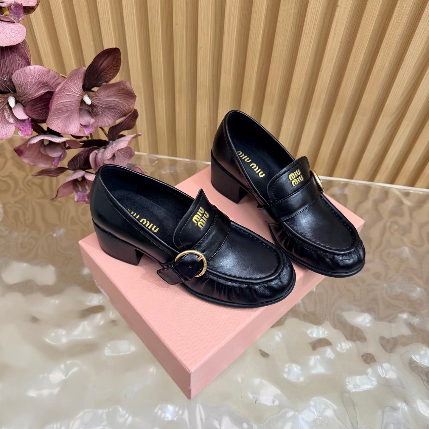 Miu Miu 2026 Buckle Chunky Heel Loafers Cowhide Suede 994167