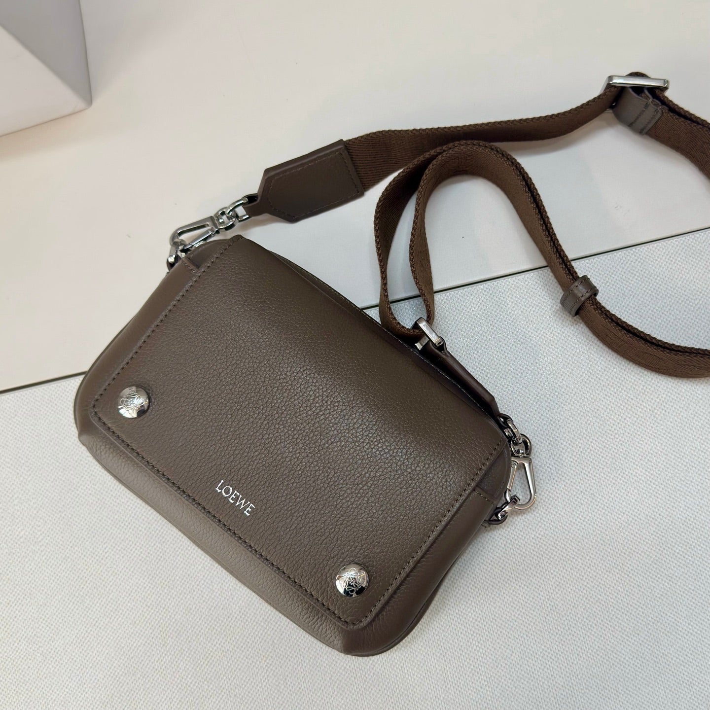 Loewe 2025 Small Pebble Messenger Bag Brown Grained Calfskin 274597