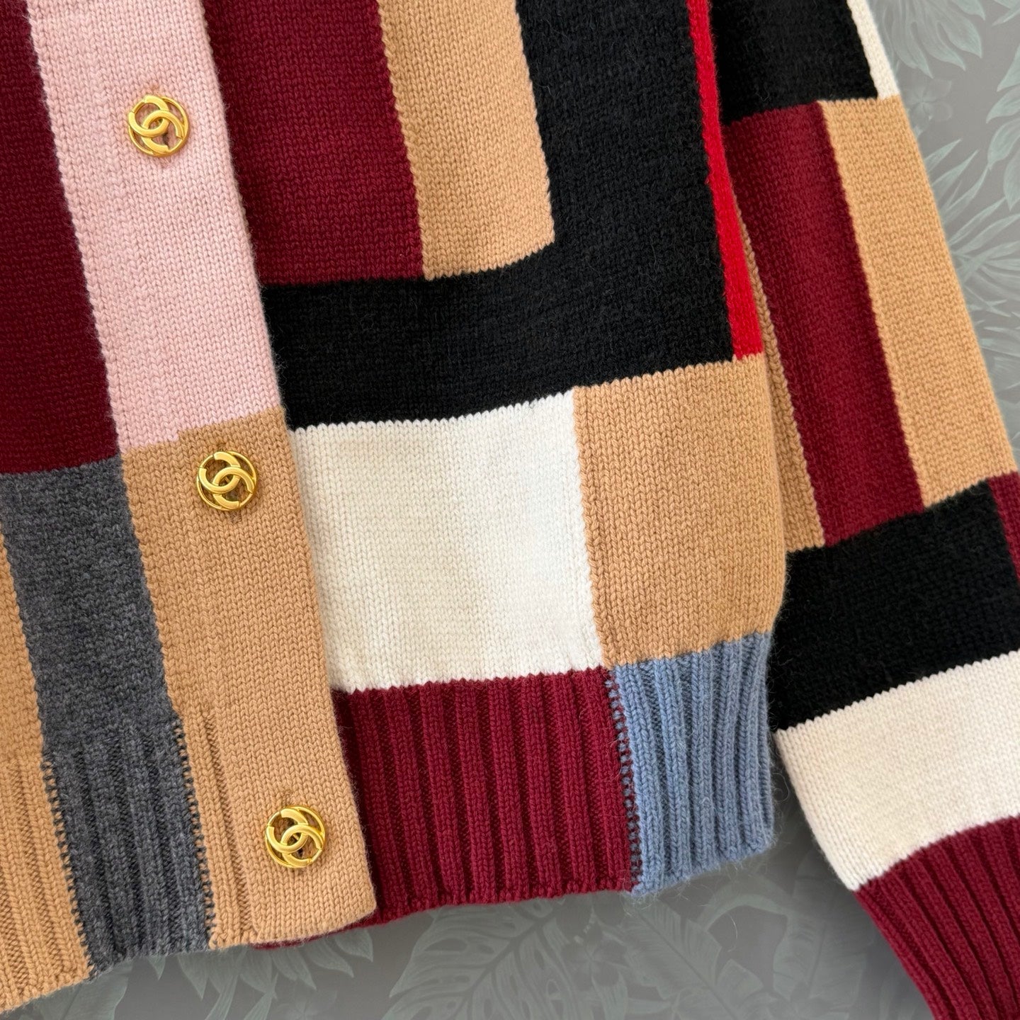 Chanel 2026 Plaid Knit Long-sleeved Cardigan Multicolors Cashmere 417536