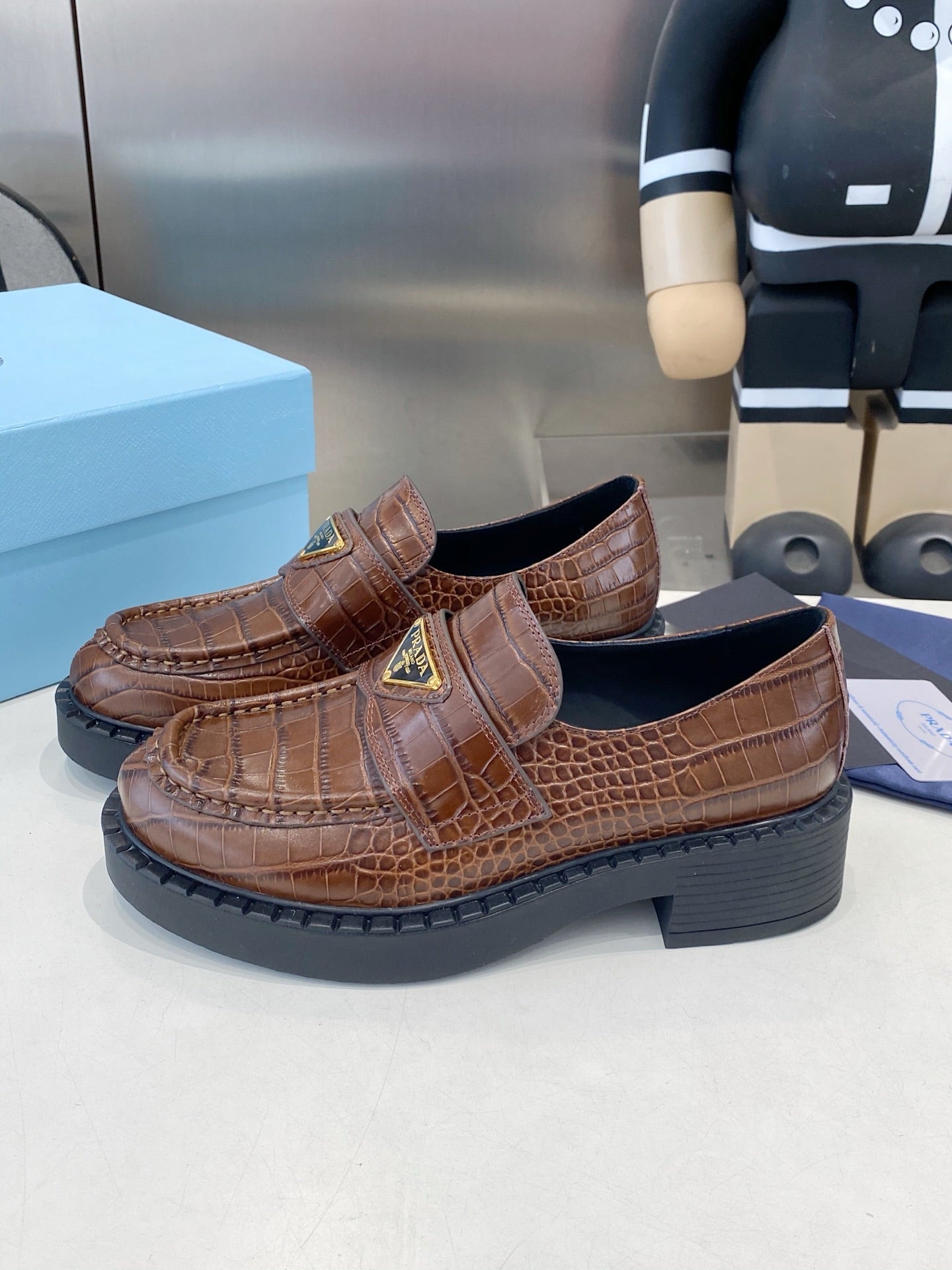 PRA 26S Platform Loafers Brown Crocodile Leather 628560