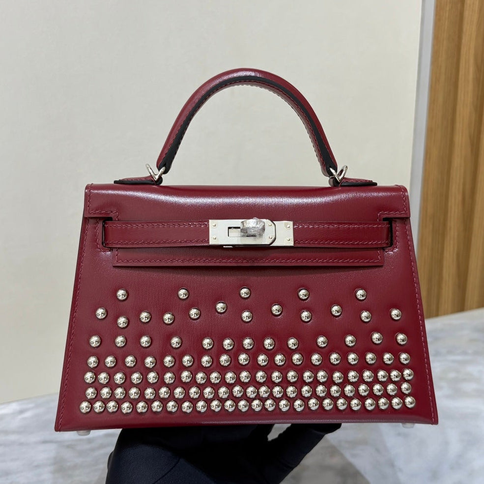 High-end Hermes 2026 Kelly Clouté Bag 19cm Box Leather