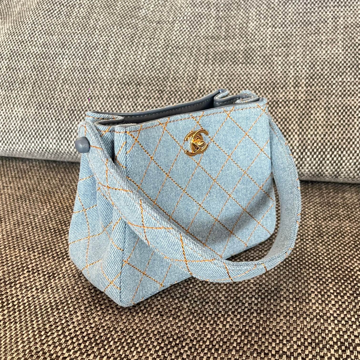 Chanel 2026 Vintage Matelasse Mini Bag 18cm Denim Leather