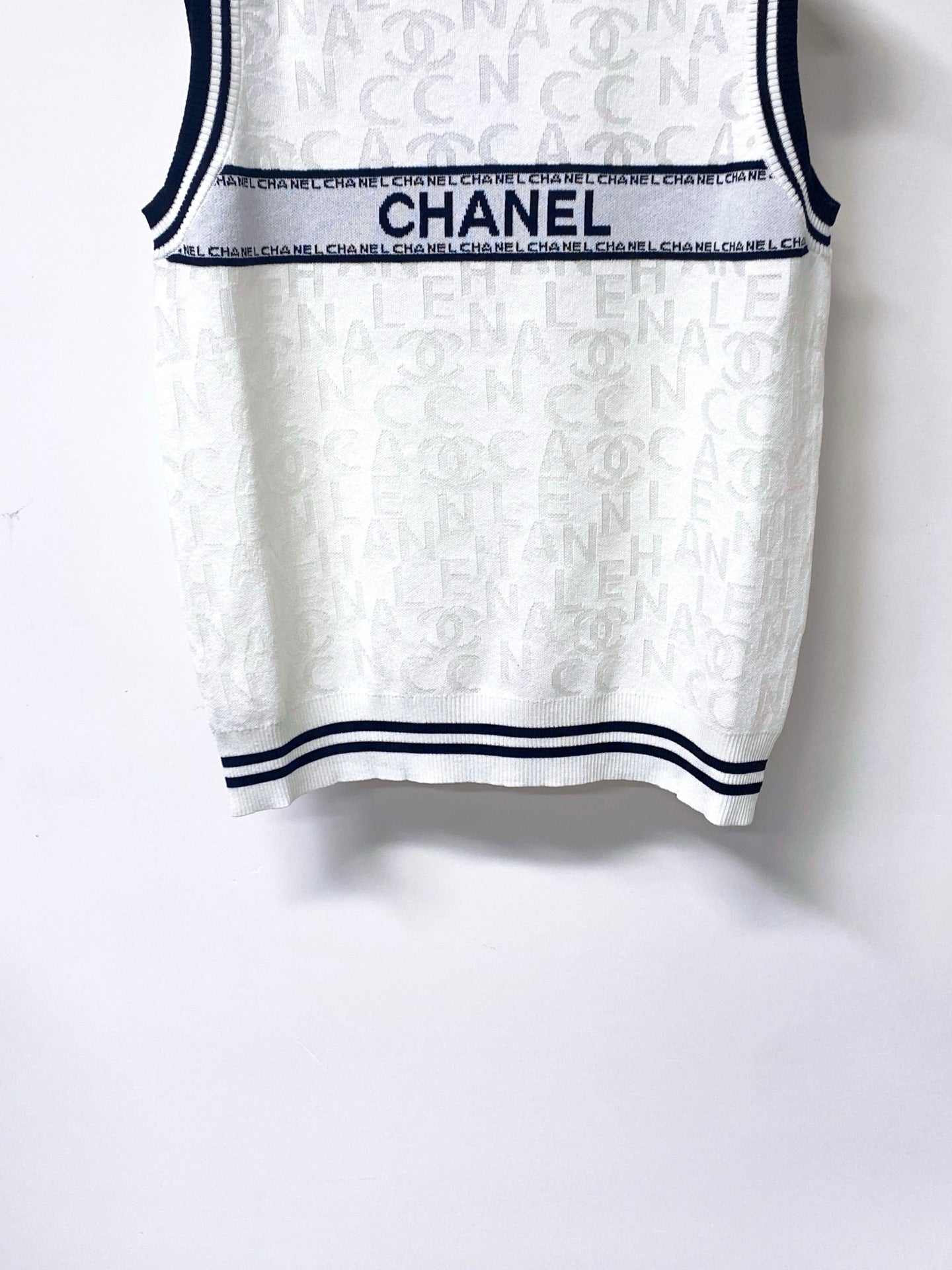 Chanel 2026 Striped Knit Vest Cotton 439815