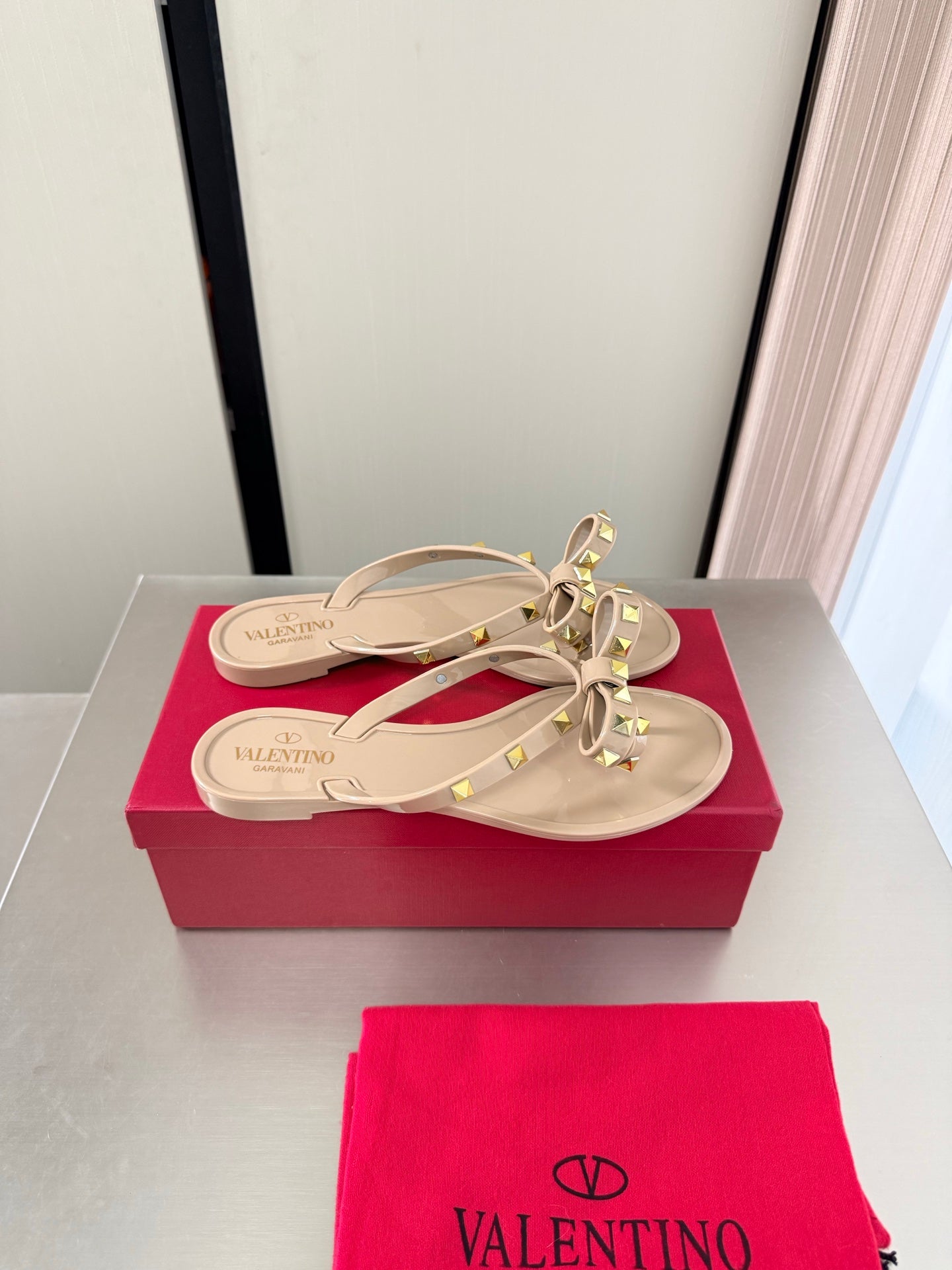 Valentino Rockstud PVC Thong Sandals 868849