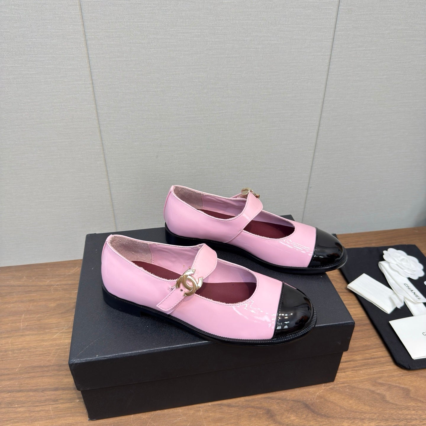 Chanel 2026 Ballet Flat Glossy Leather 904496