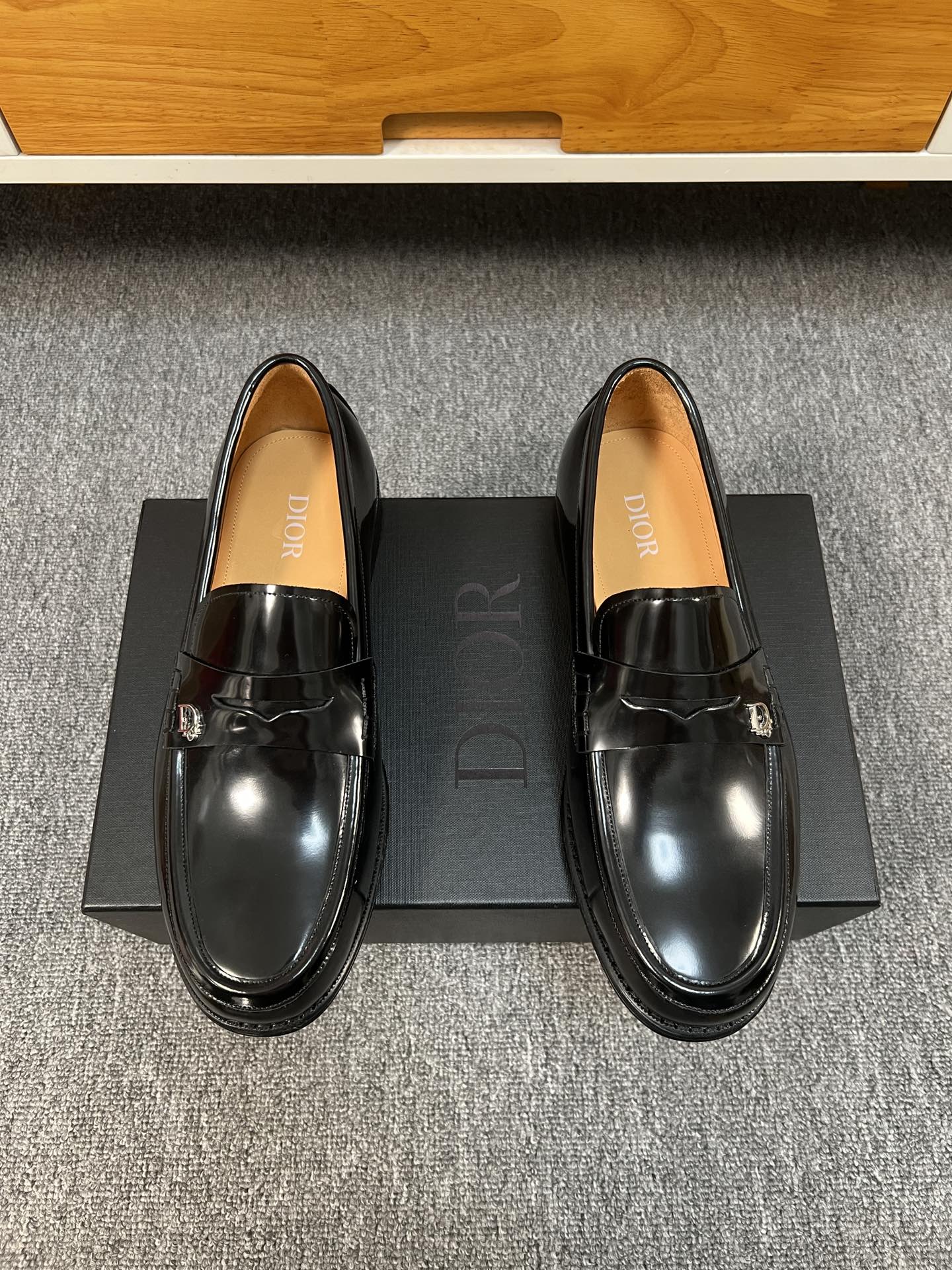 CD GRANVILLE EDGE BEADS LOAFER GLOSSY BLACK CALFSKIN