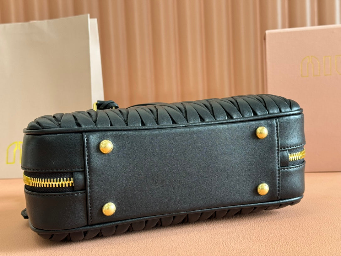 ARCADIE MATELASSÃ‰ BAG 27 IN BLACK CALFSKIN GOLD HARDWARE
