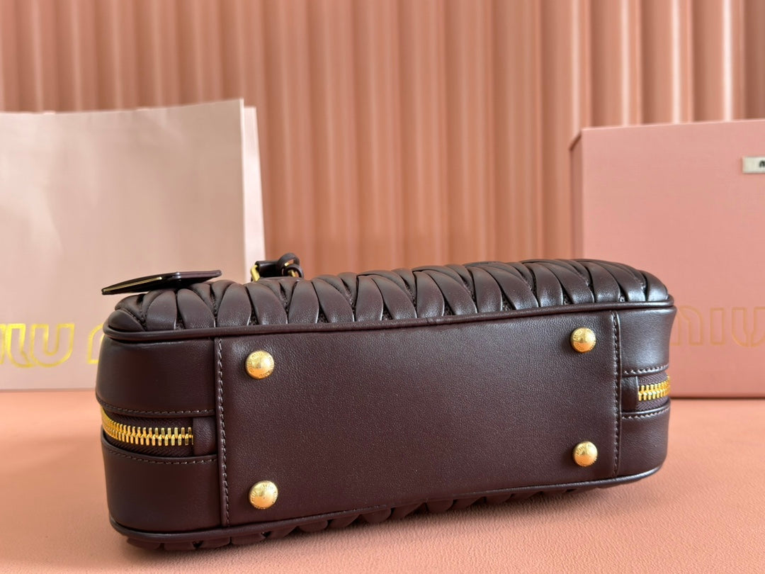 ARCADIE MATELASSÃ‰ BAG 27 IN CONGO BROWN CALFSKIN GOLD HARDWARE