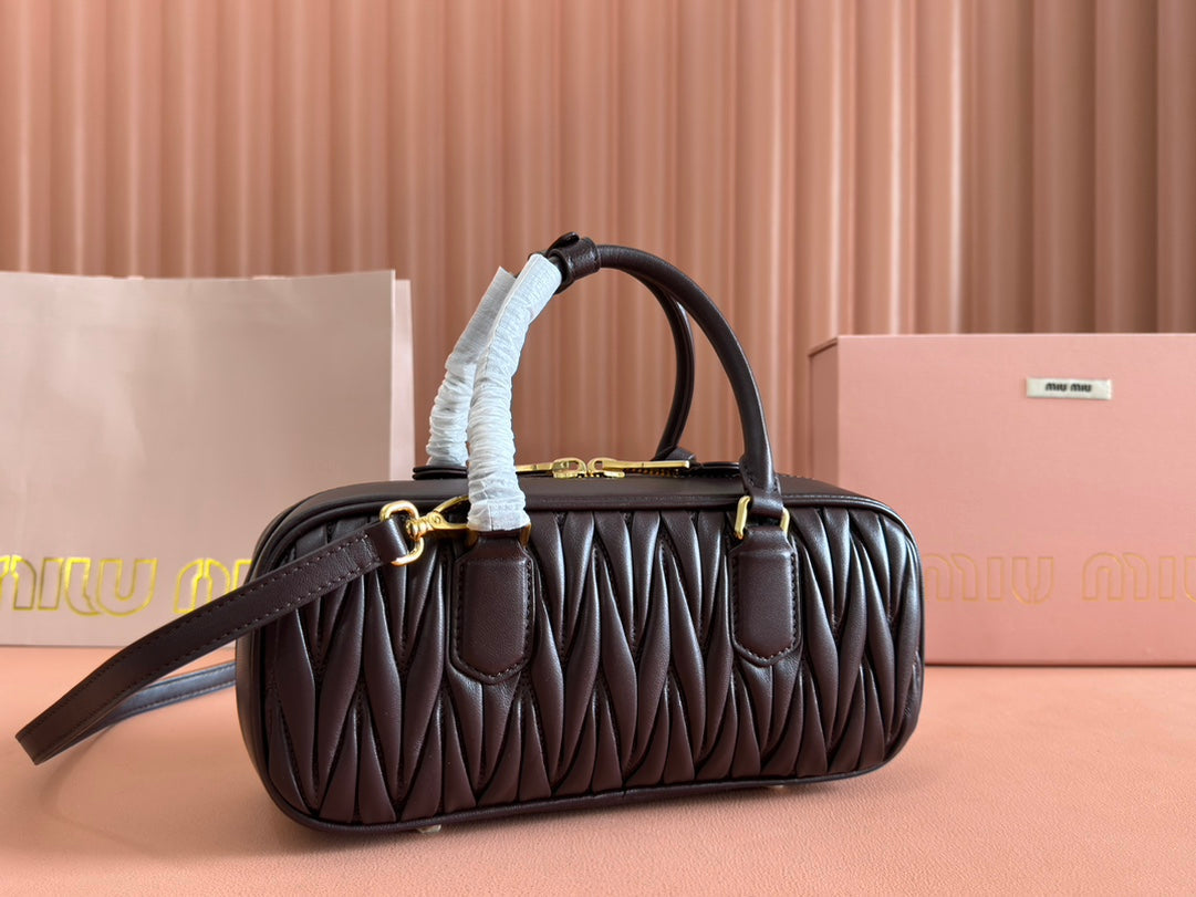 ARCADIE MATELASSÃ‰ BAG 27 IN CONGO BROWN CALFSKIN GOLD HARDWARE