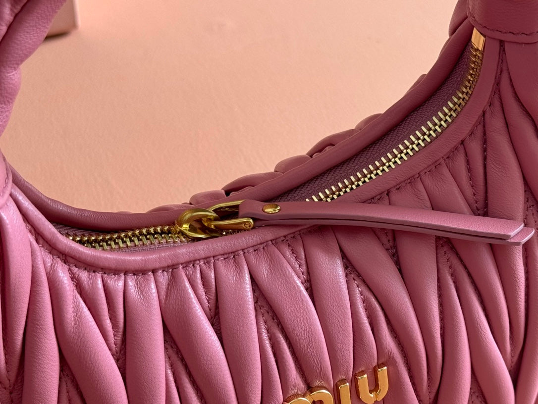 WANDER MATELASSÃ‰ HANDBAG 23 IN CONTESSA PINK LAMBSKIN