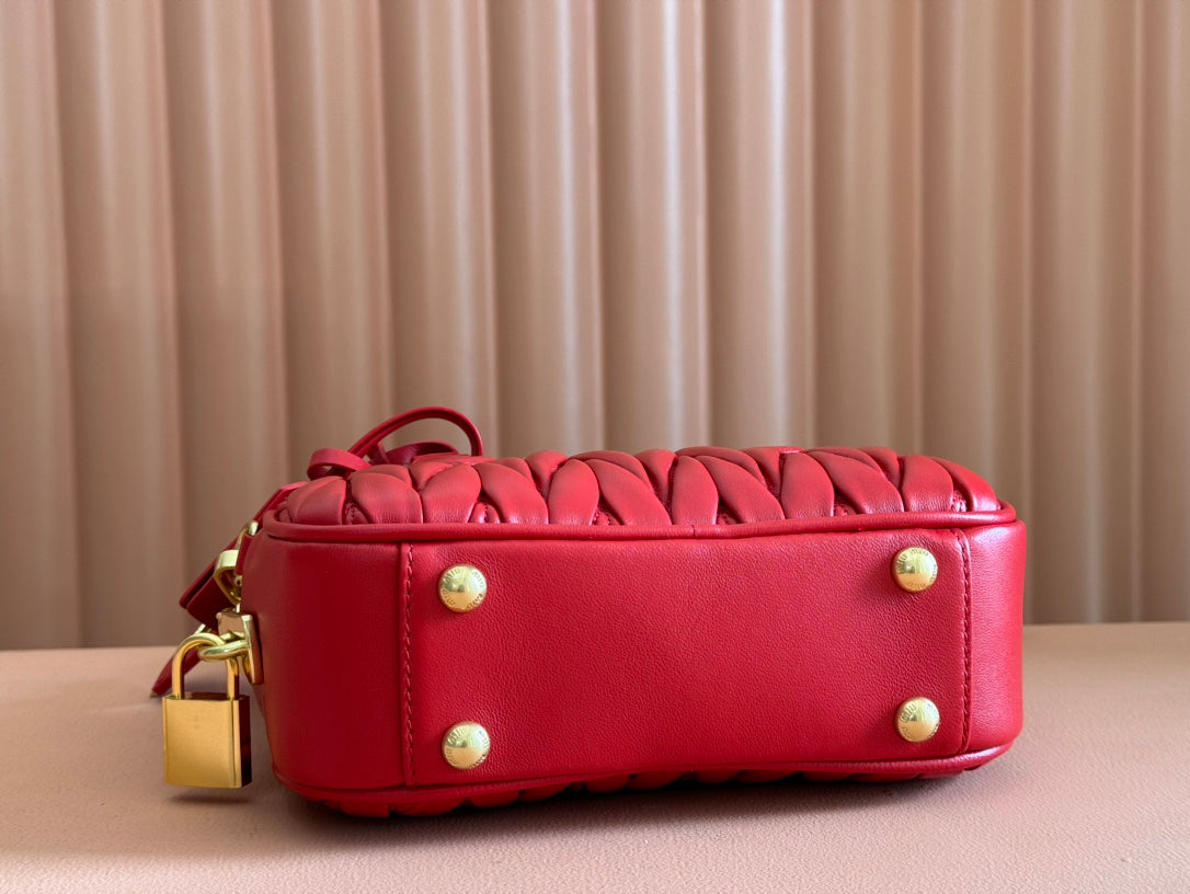 ARCADIE MATELASSÃ‰ BAG 19 IN CERISE RED CALFSKIN GOLD HARDWARE