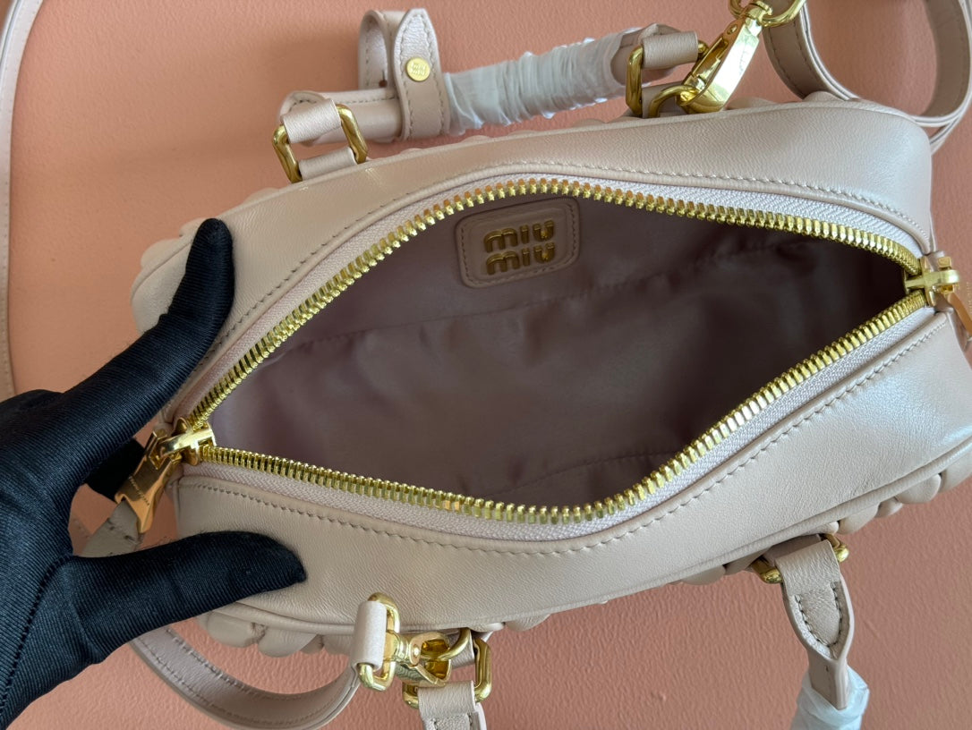ARCADIE MATELASSÃ‰ BAG 22 IN MISCHKA BEIGE LAMBSKIN