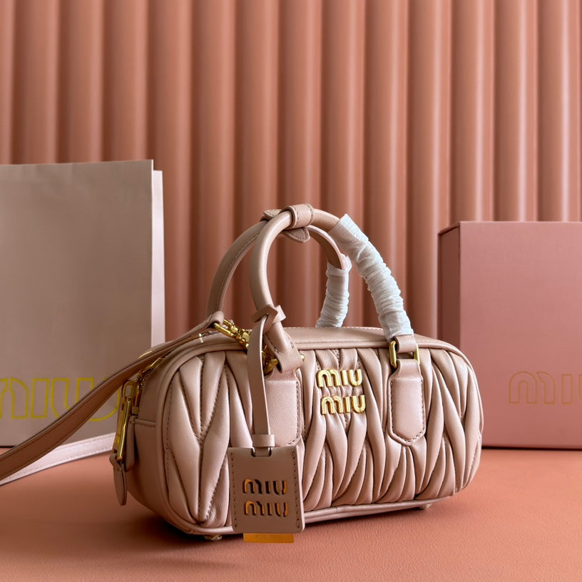ARCADIE MATELASSÃ‰ BAG 22 IN MISCHKA BEIGE LAMBSKIN