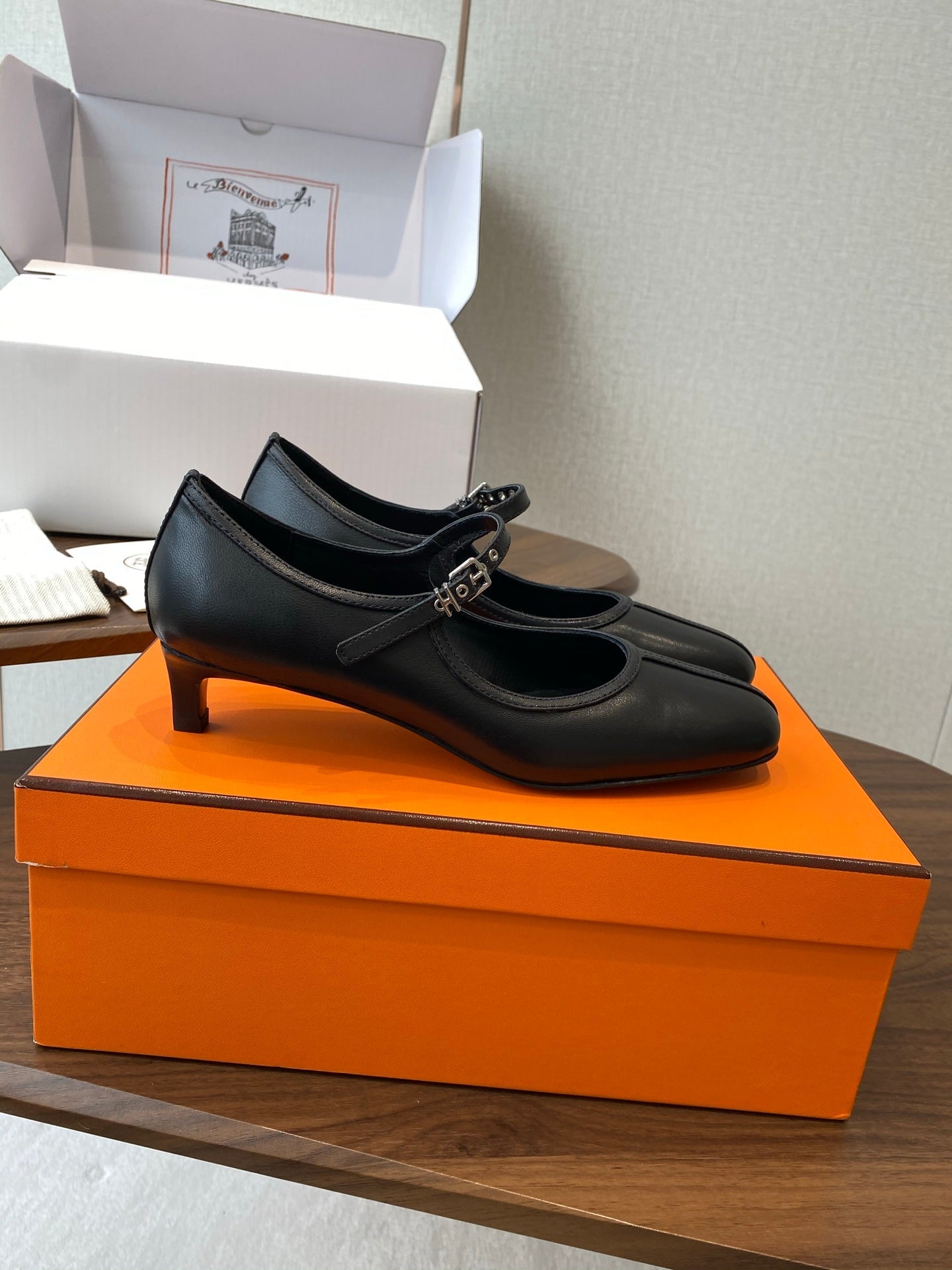 HM  25s Mary Jane 40mm Black  Calfskin 422570