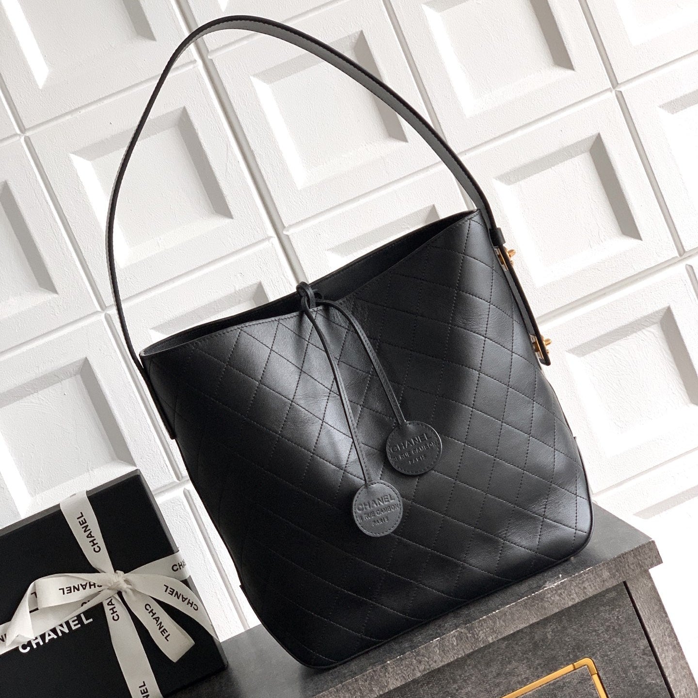 Chanel 2026 Bag 32cm Black Calfskin 331125