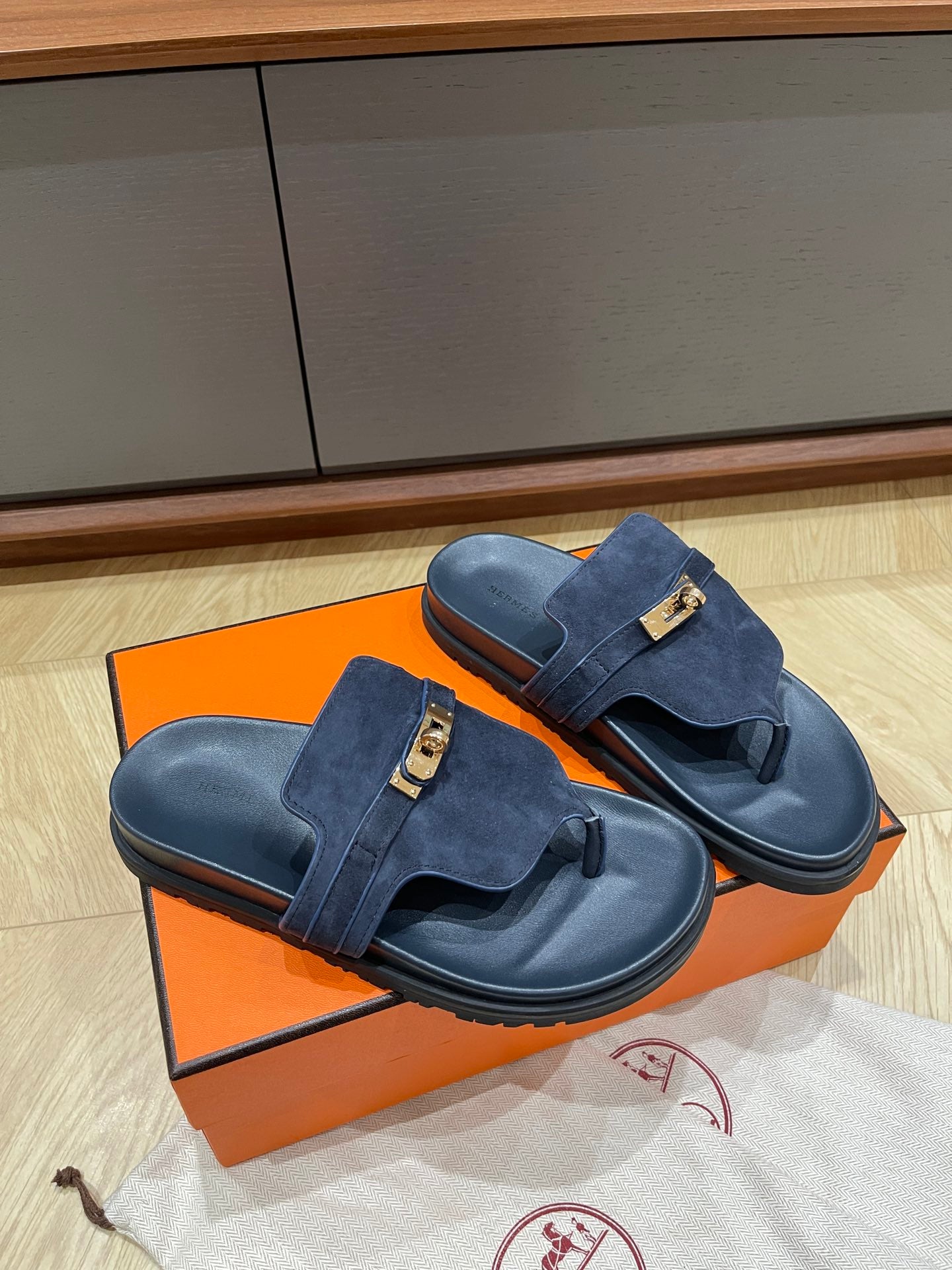 HM 25 Empire Sandal Calfskin and Suede 245689