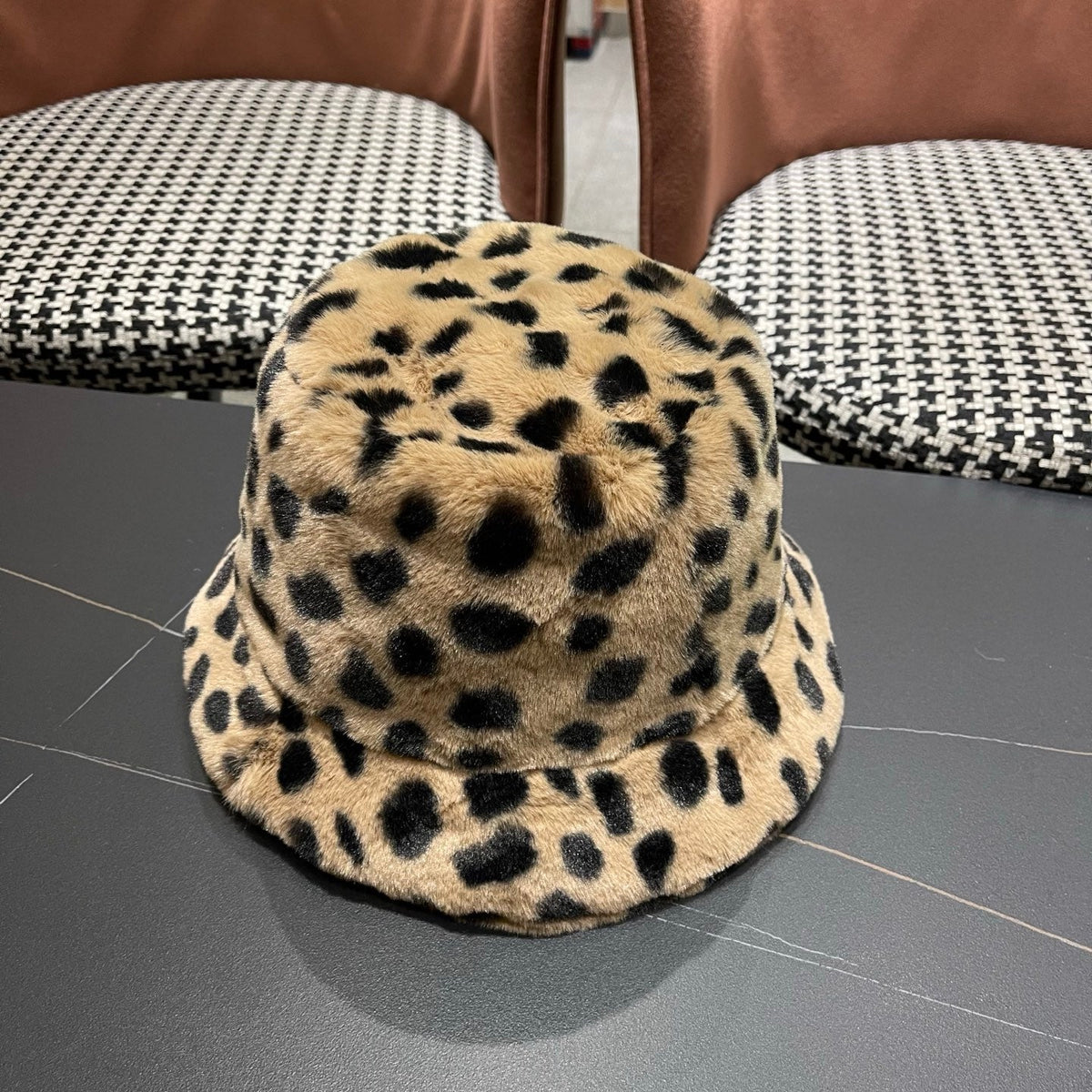 Burberry 2026 Leopard Print Bucket Hat Wool 550007