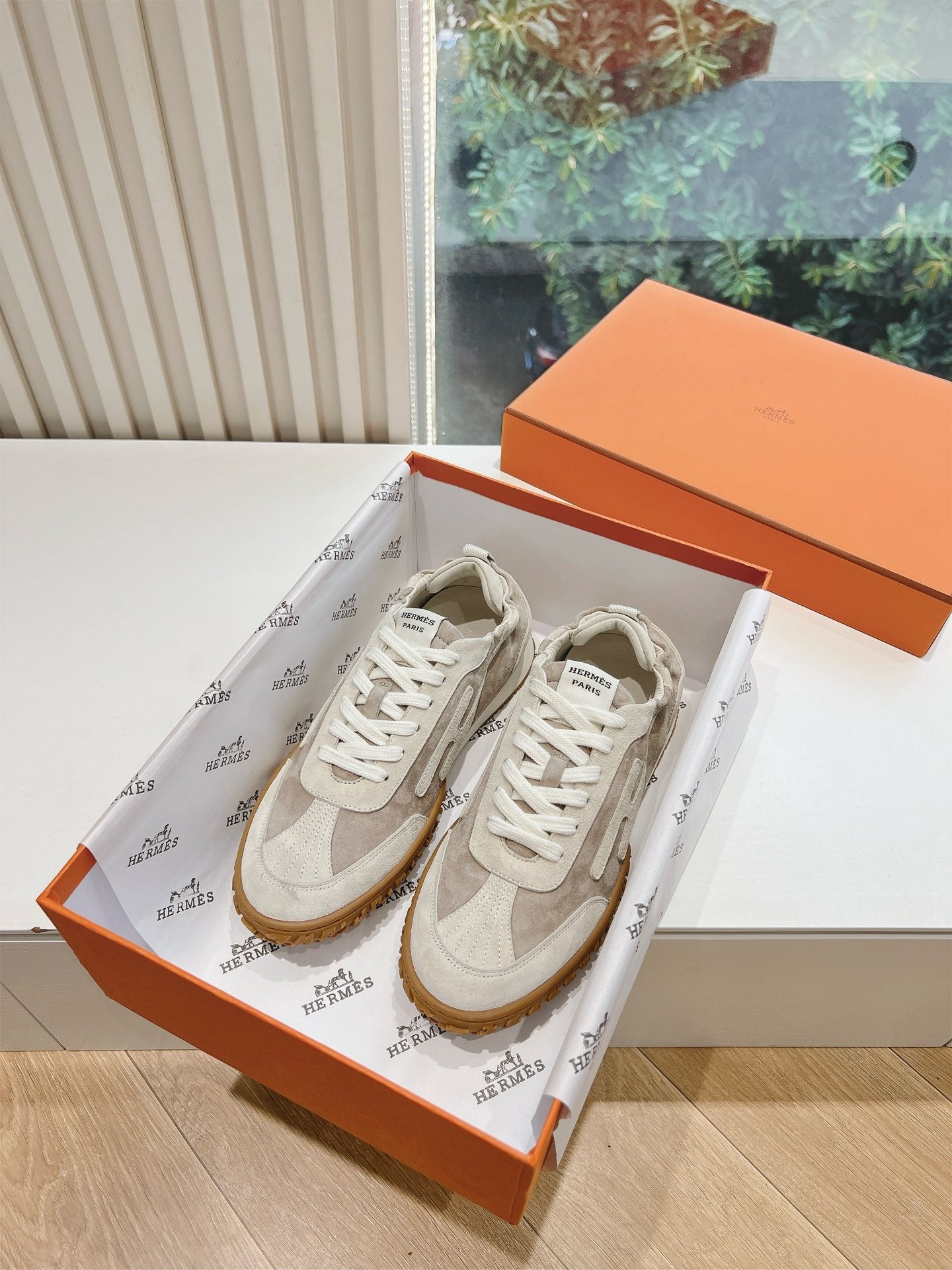 HM JET SNEAKER GREY CREAM CALFSKIN SUEDE