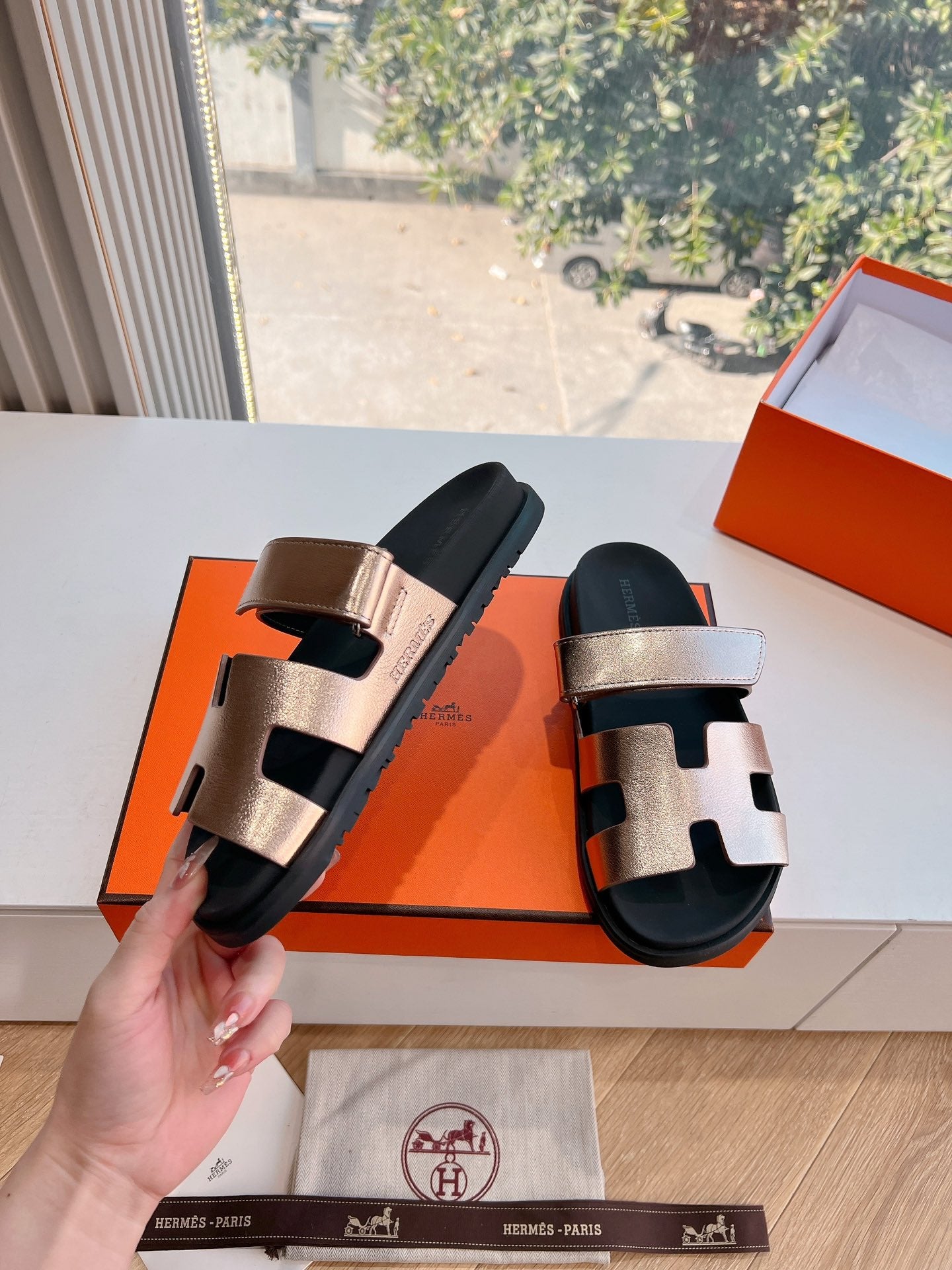 HM Chypre Sandal Copper Roser Calfskin 202813