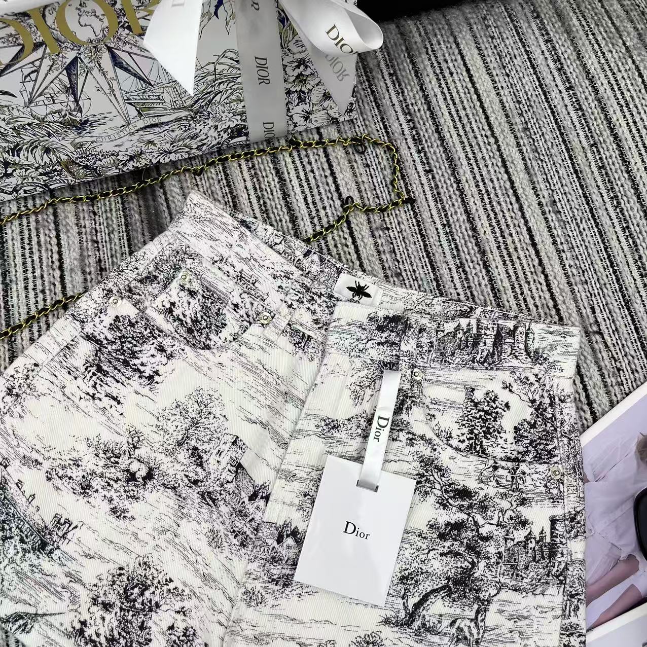 Dior 25C Short  Toile de Jouy Scotland Pattern  228386