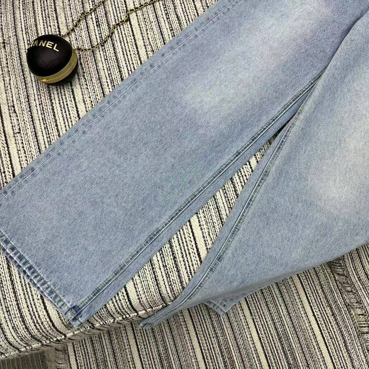 Chanel 2026 Jeans With Diamond-patterned Double C Logo Light Blue Cotton 729528