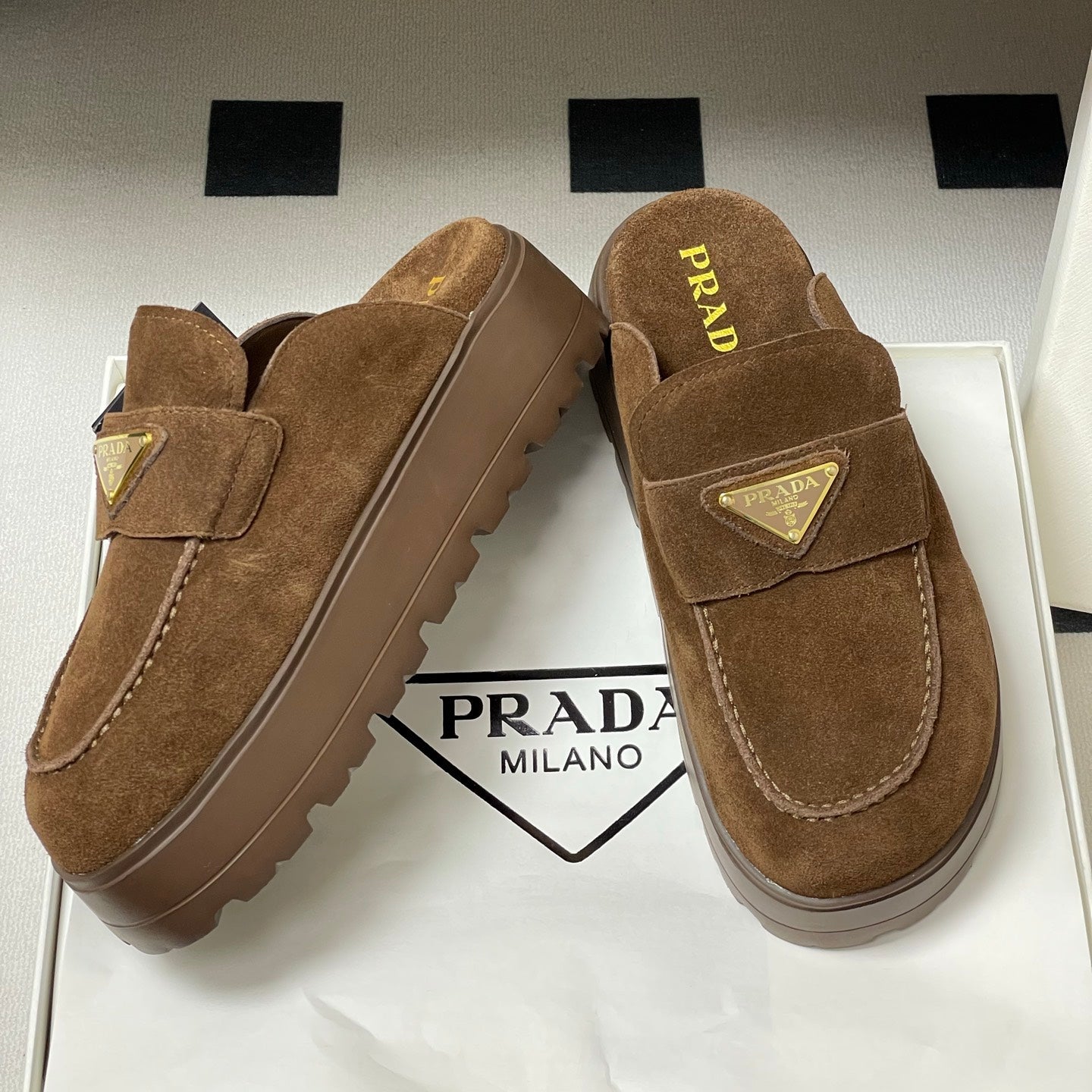 Prada 25 Mule Brown Suede 247793