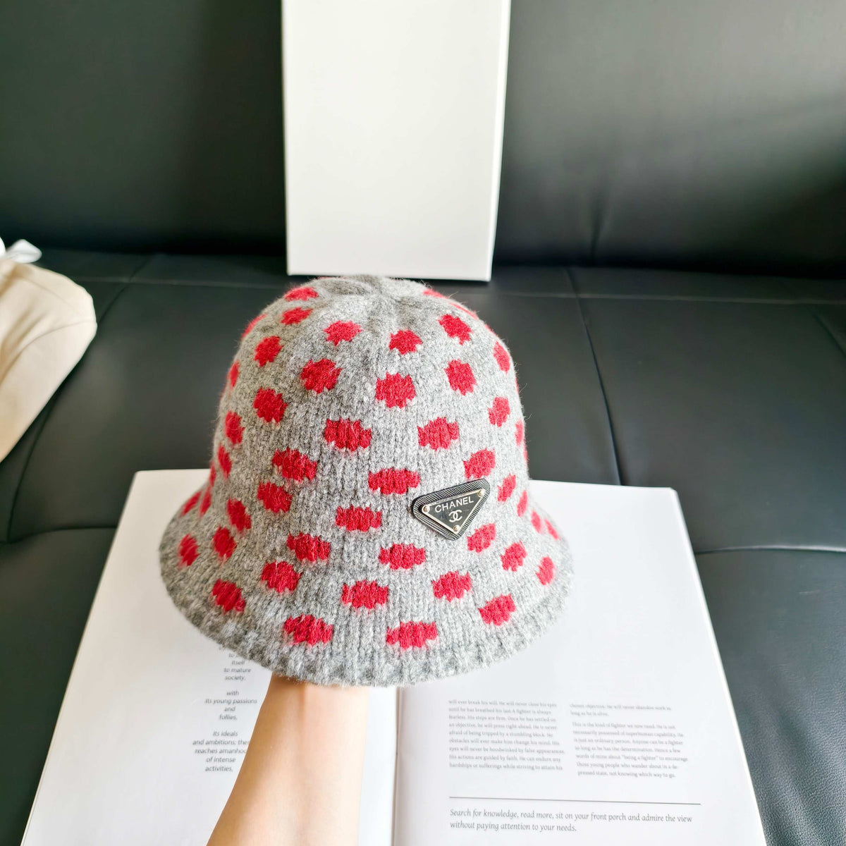 Prada 2026 Polka Dot Knitted Hat 565531