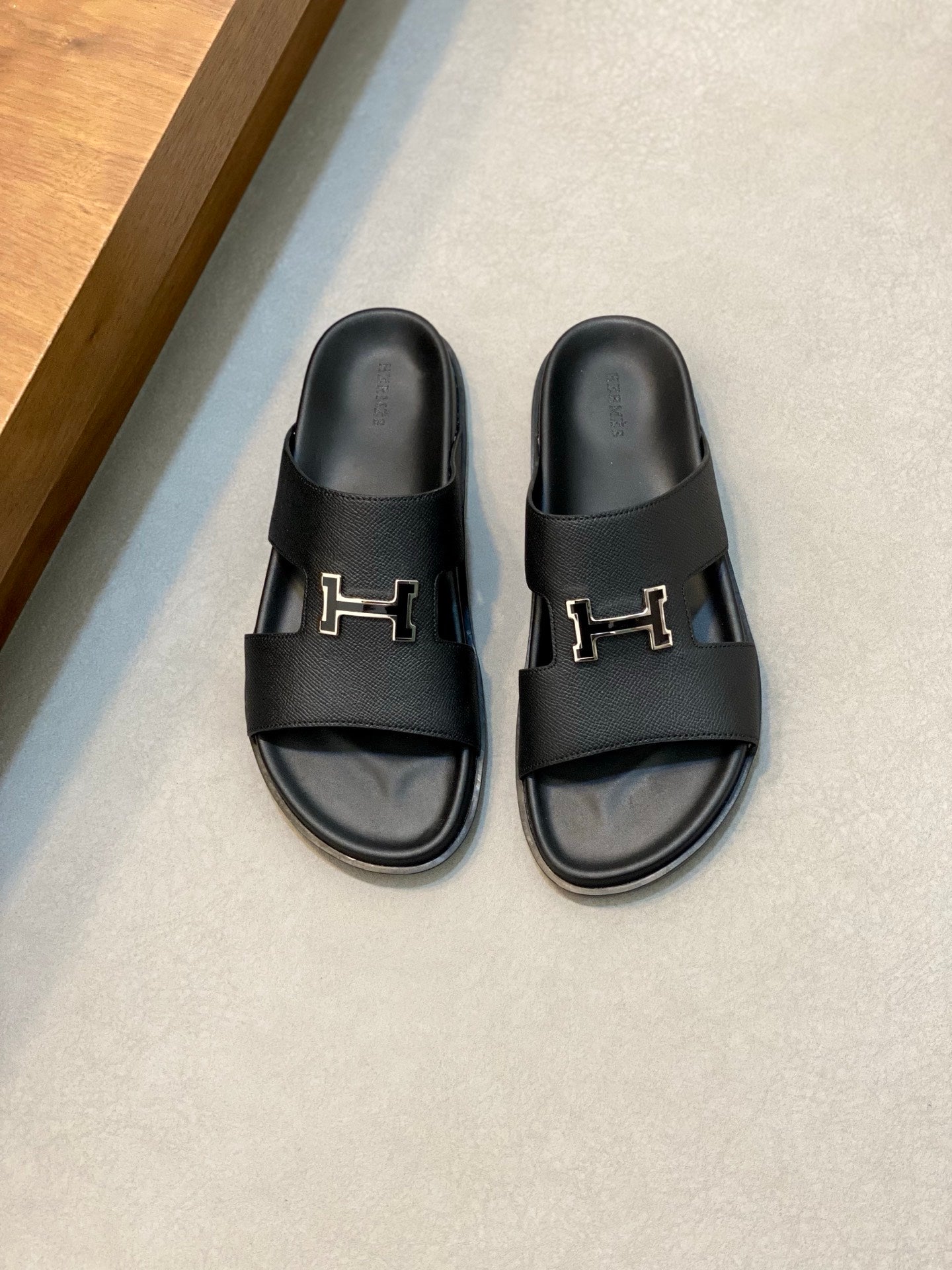 HM Men's Slide Black Cowhide Leather 589001