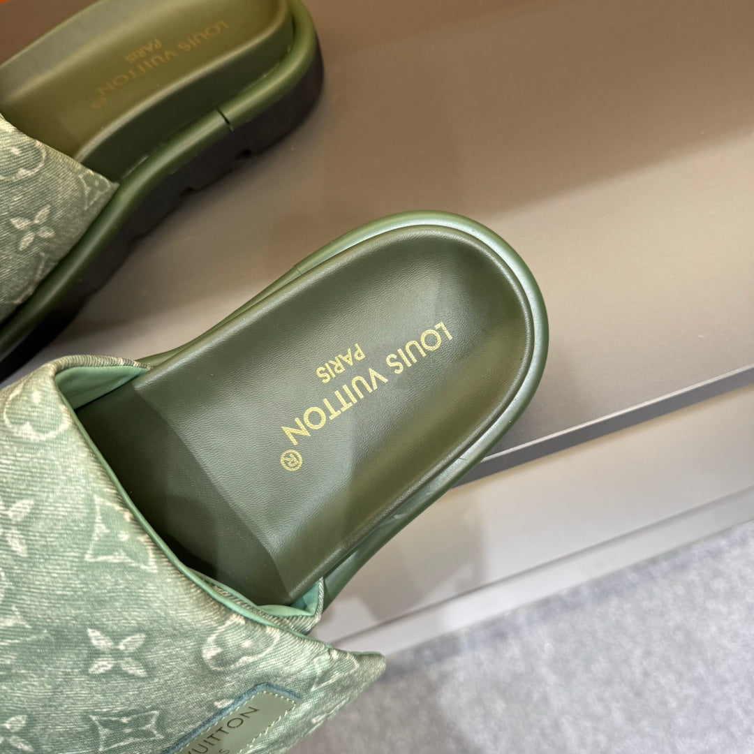 LV VELCRO SLIPPERS IN OLIVE GREEN MONOGRAM JACQUARD