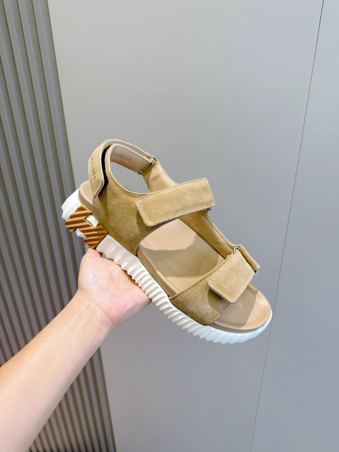 HM Men's Junior Sandal Beige Suede 643238