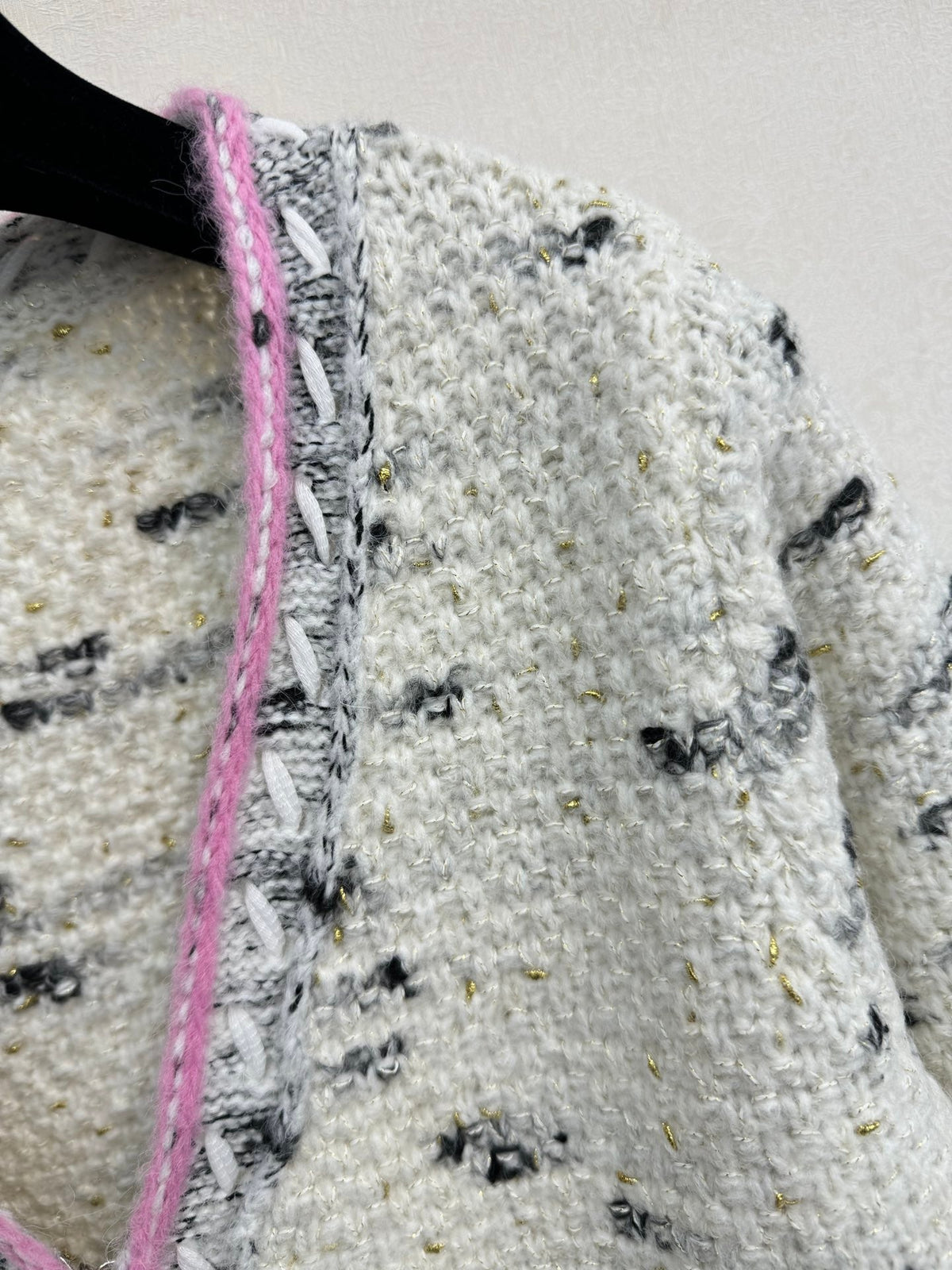 Chanel 2026 V-neck Cardigan Pink Mix White Wool 424707