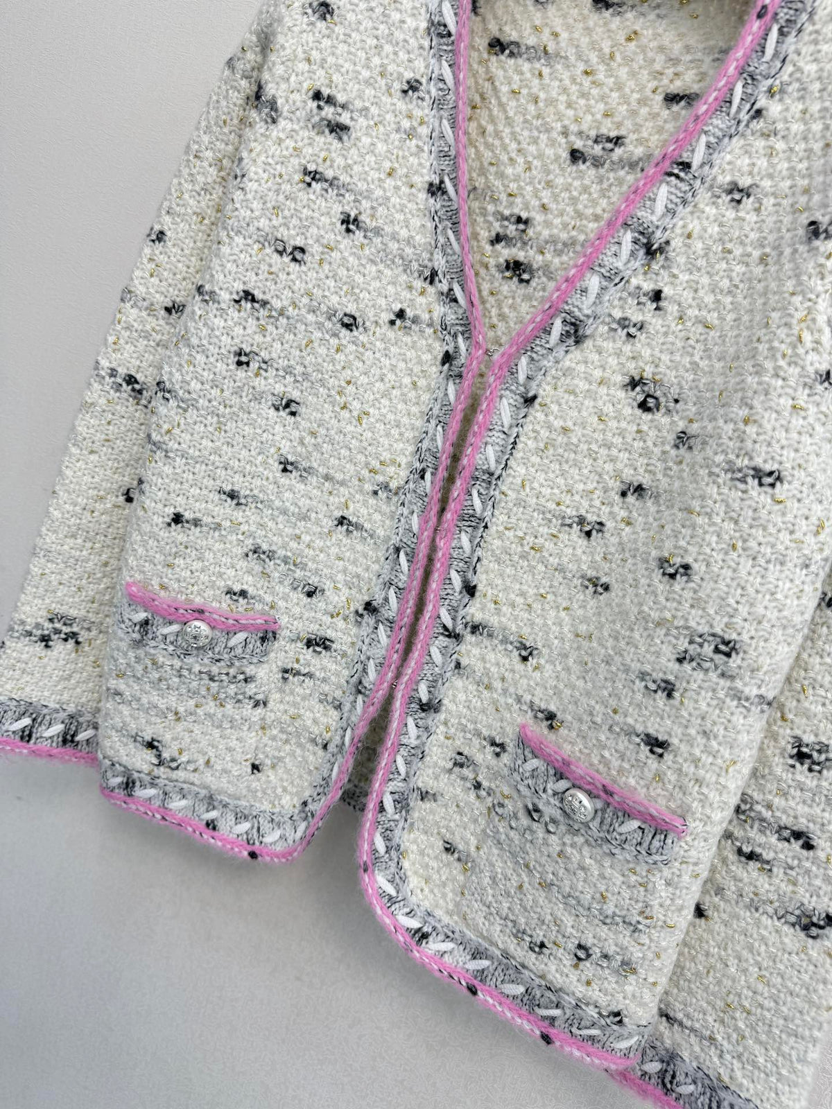 Chanel 2026 V-neck Cardigan Pink Mix White Wool 424707