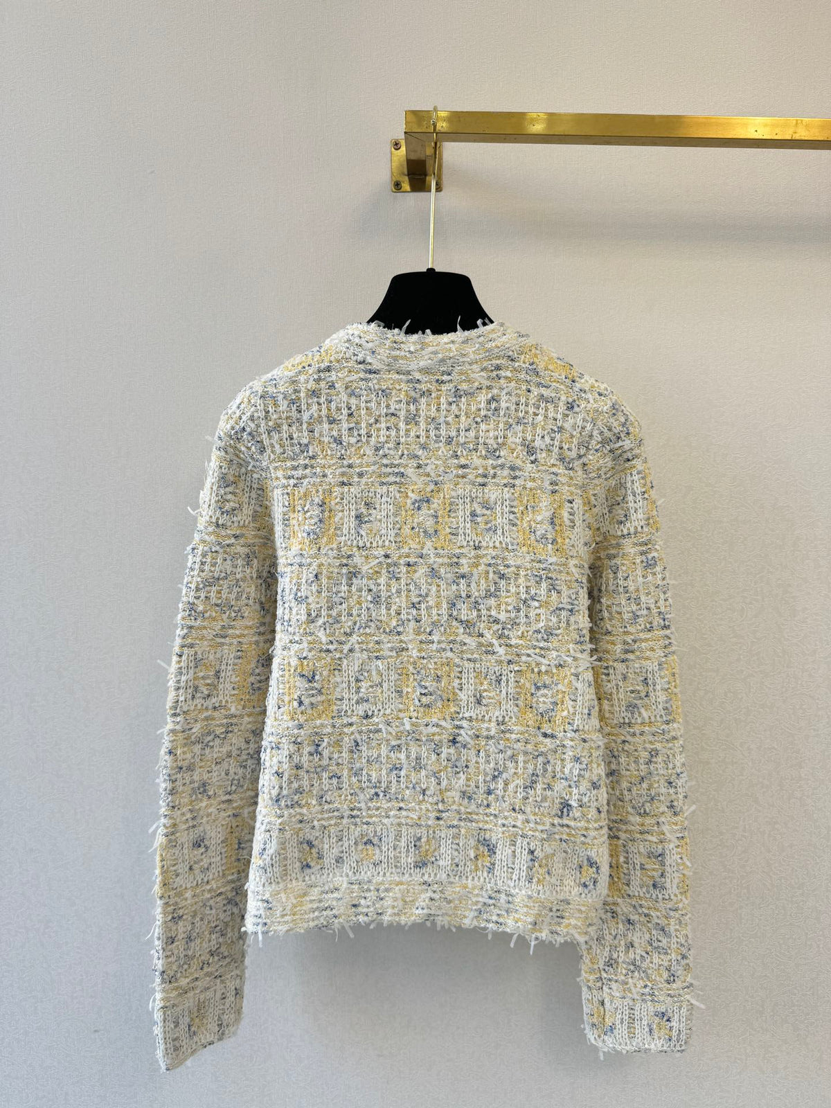 Chanel 2026 Cardigan Light Yellow Mix White Wool 424719