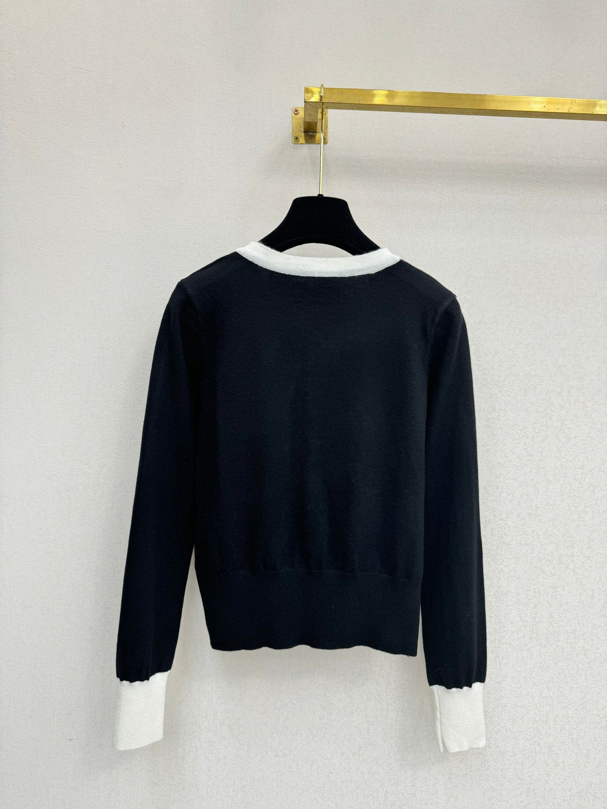 Chanel 2026 Bow Long-sleeved Sweater Black White Wool 424714